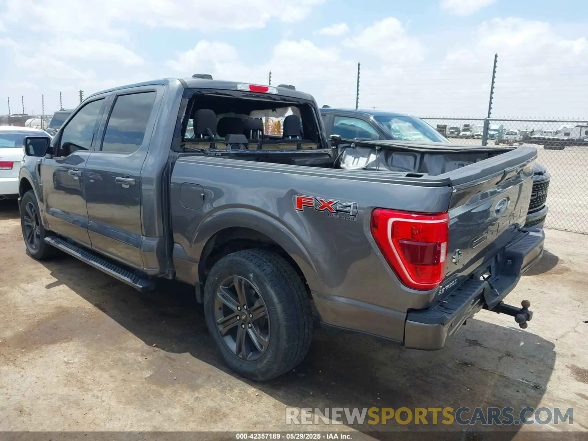 3 Photograph of a damaged car 1FTFW1E88MFB78075 FORD F-150 2021