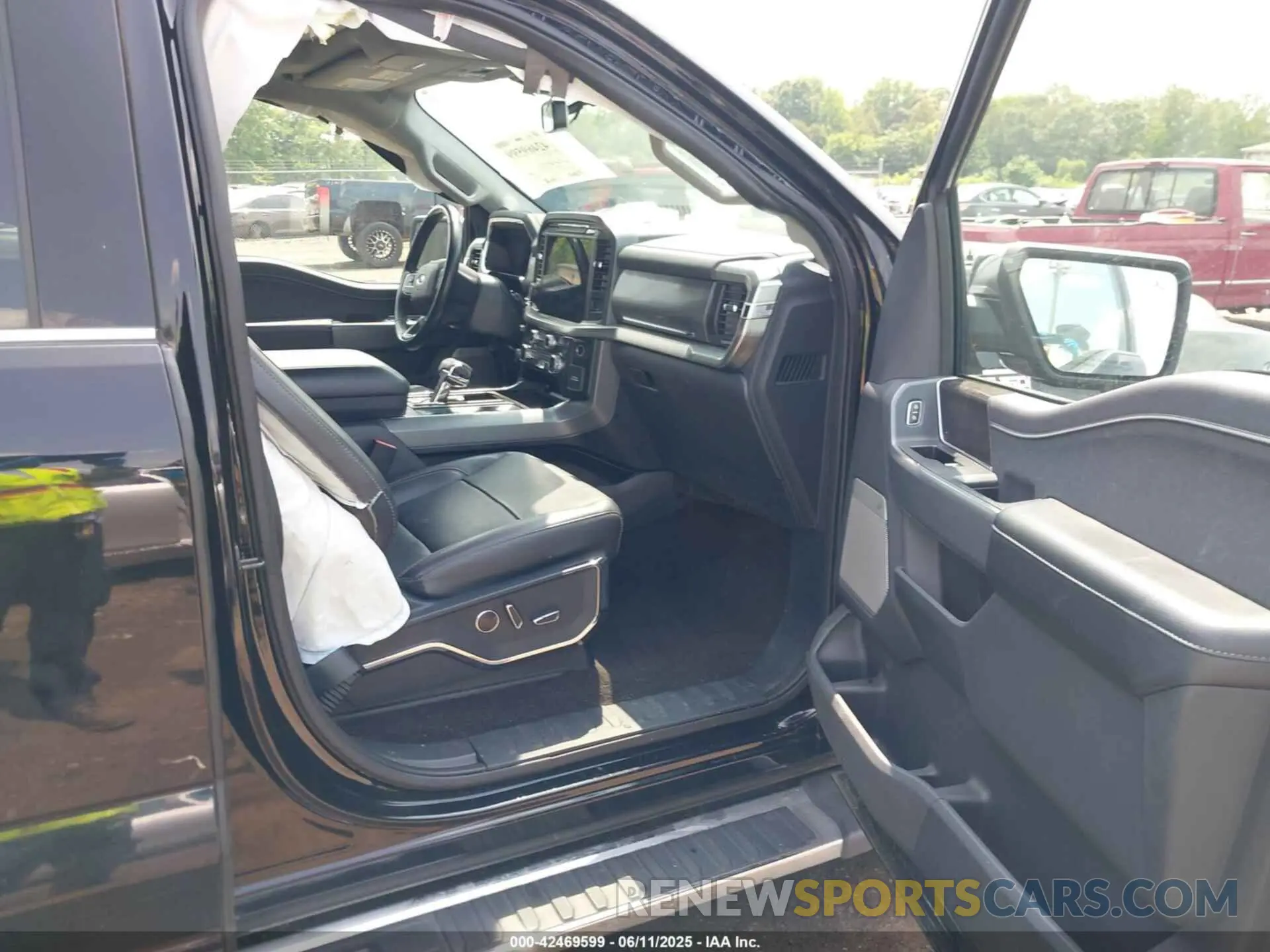 5 Photograph of a damaged car 1FTFW1E88MKE31287 FORD F-150 2021