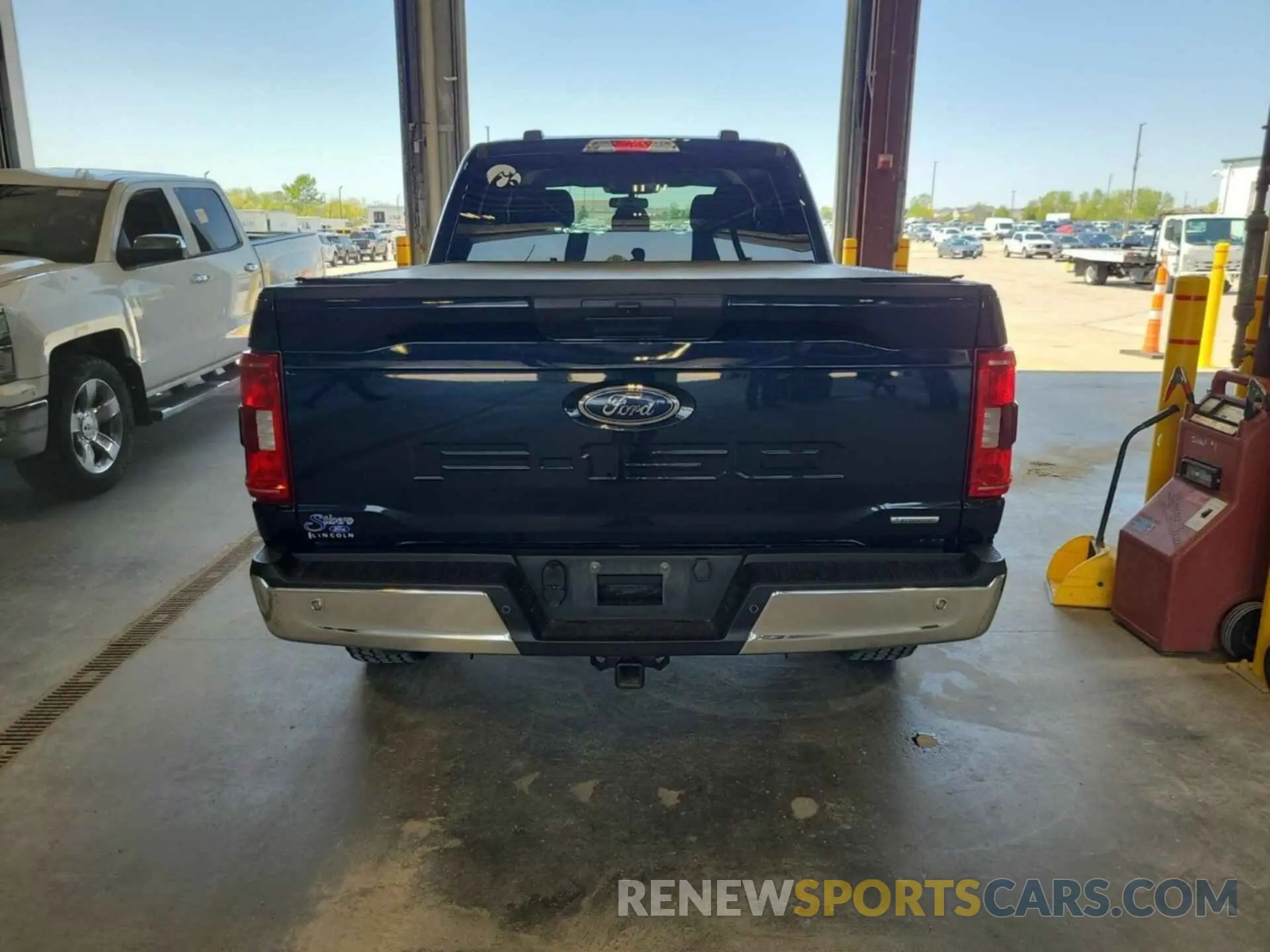16 Photograph of a damaged car 1FTFW1E8XMFB64775 FORD F-150 2021