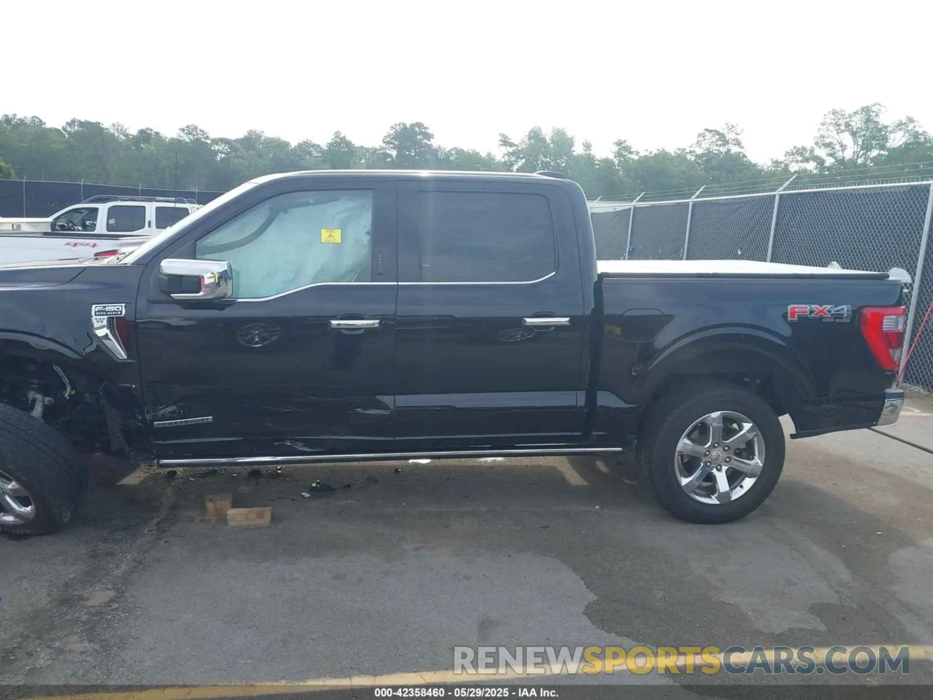 14 Photograph of a damaged car 1FTFW1ED1MFC39618 FORD F-150 2021