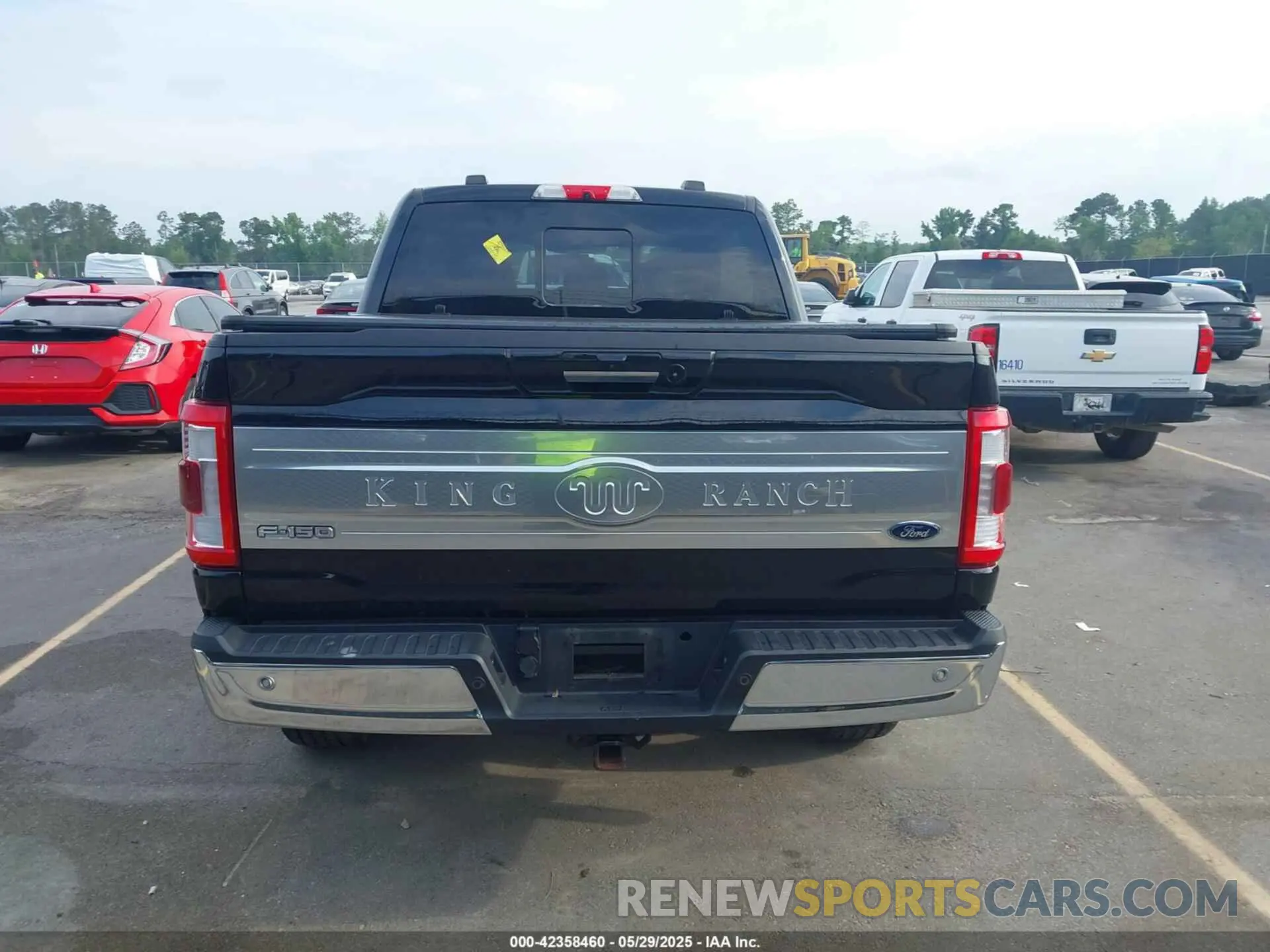 16 Photograph of a damaged car 1FTFW1ED1MFC39618 FORD F-150 2021