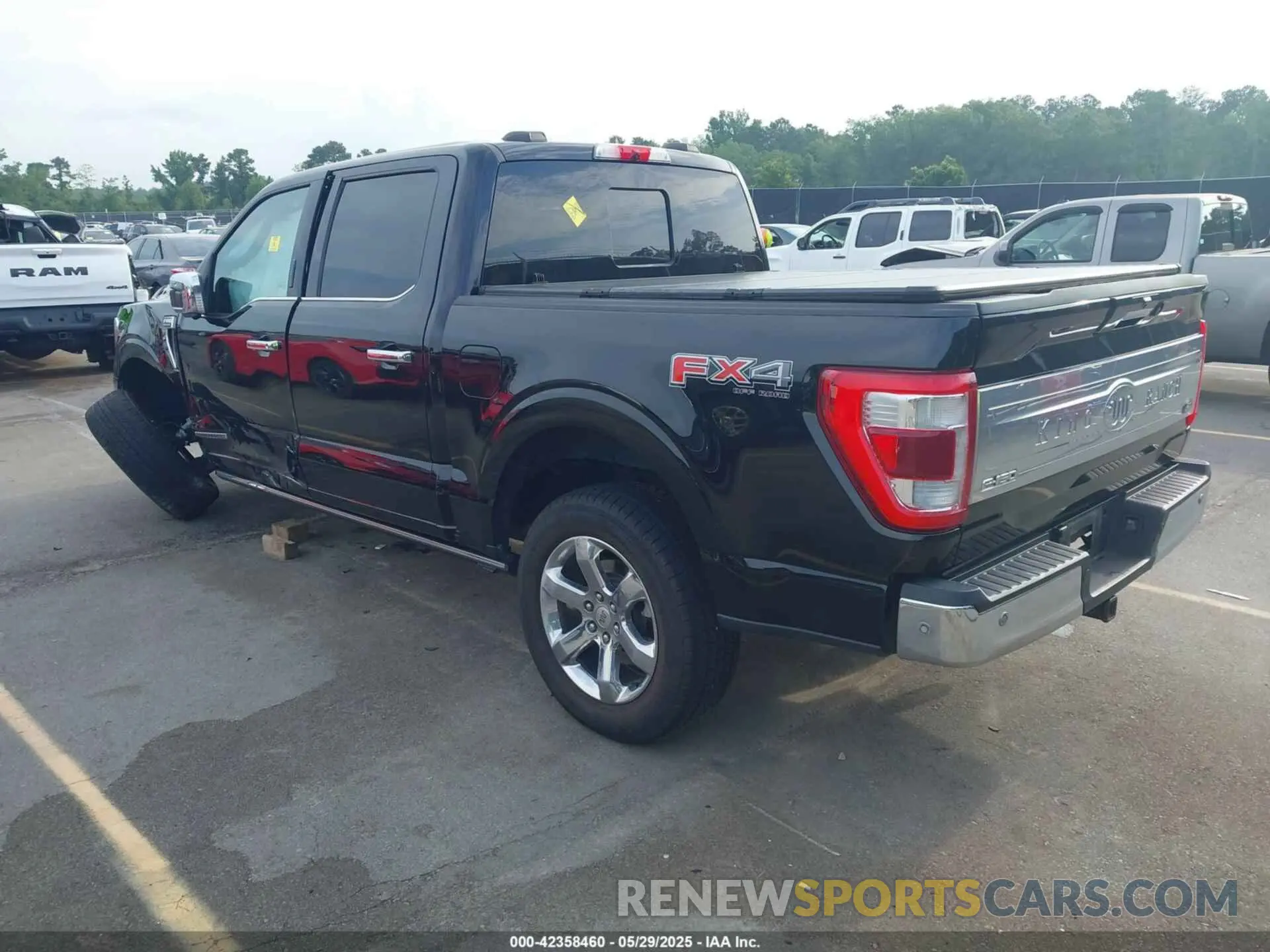 3 Photograph of a damaged car 1FTFW1ED1MFC39618 FORD F-150 2021