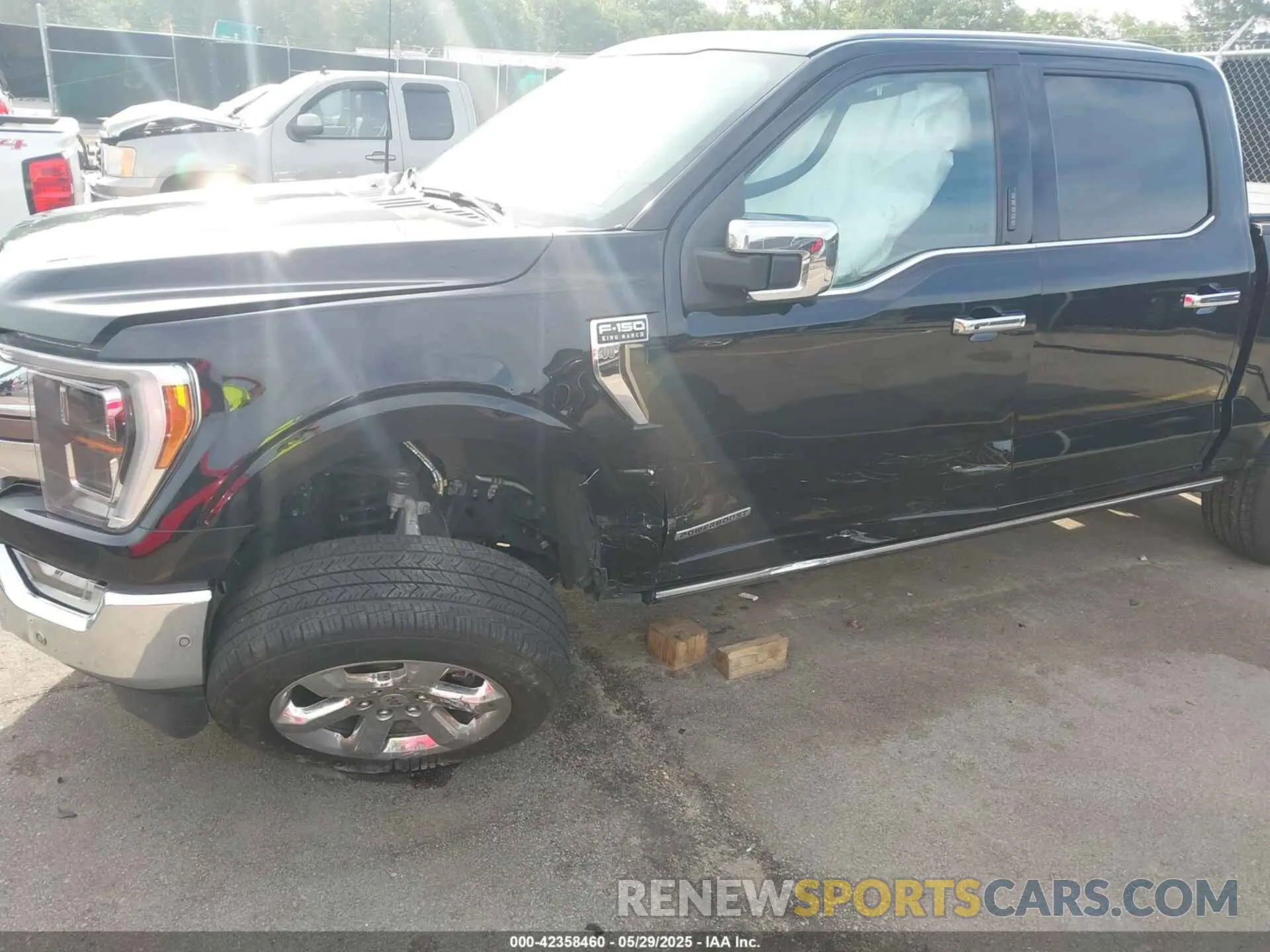 6 Photograph of a damaged car 1FTFW1ED1MFC39618 FORD F-150 2021