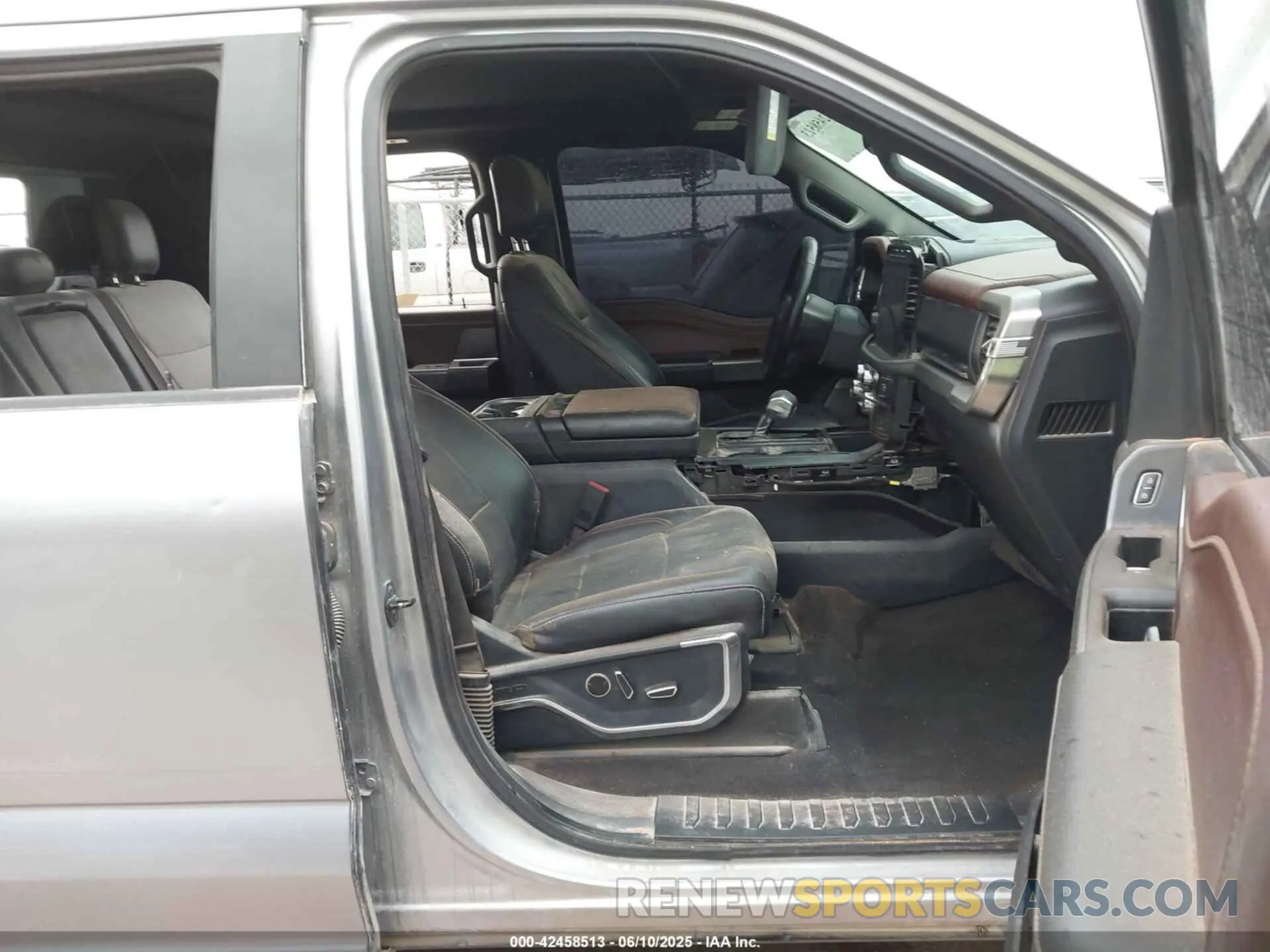 5 Photograph of a damaged car 1FTFW1ED4MFB26911 FORD F-150 2021