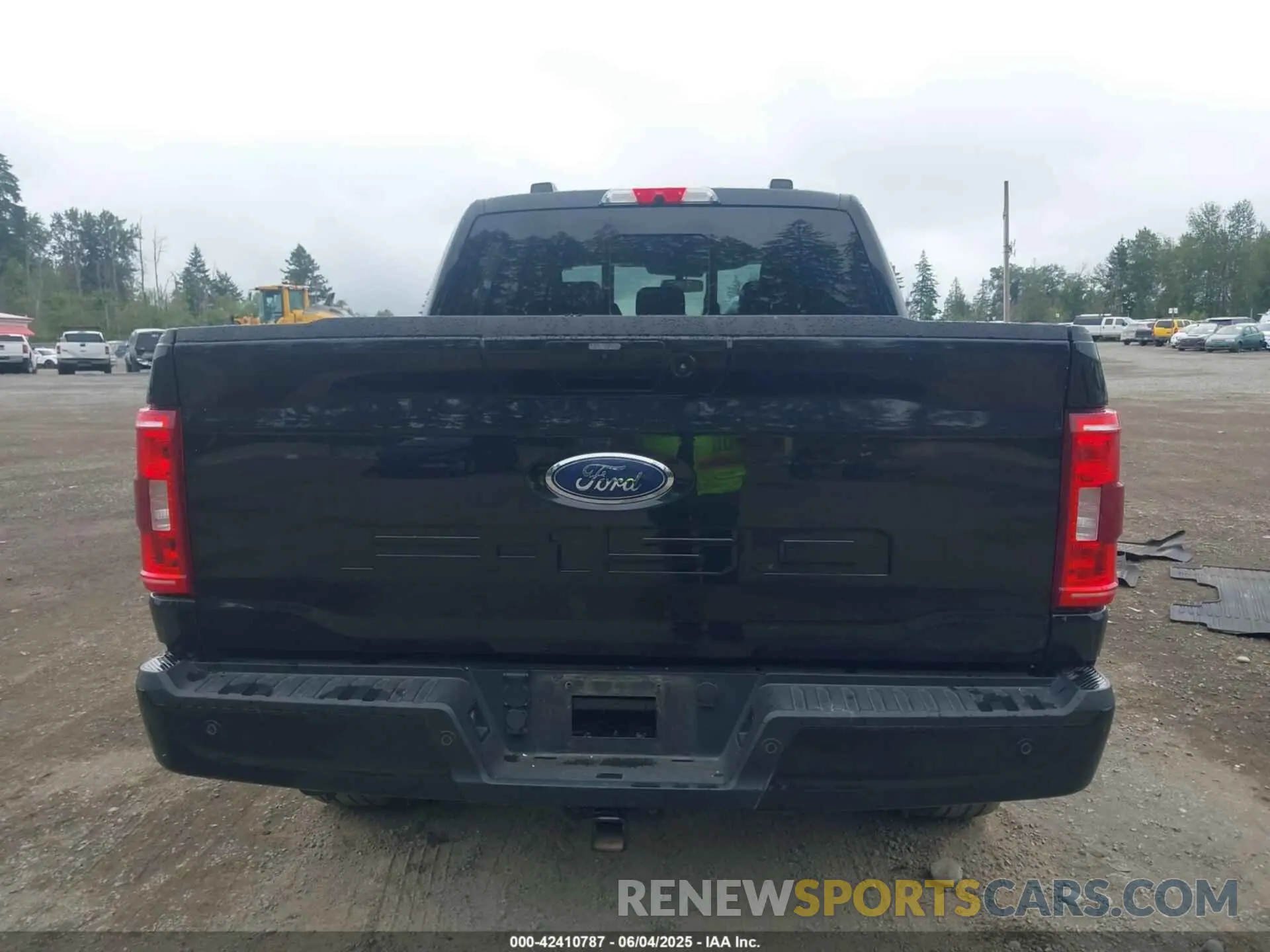 16 Photograph of a damaged car 1FTFW1ED4MFC64352 FORD F-150 2021