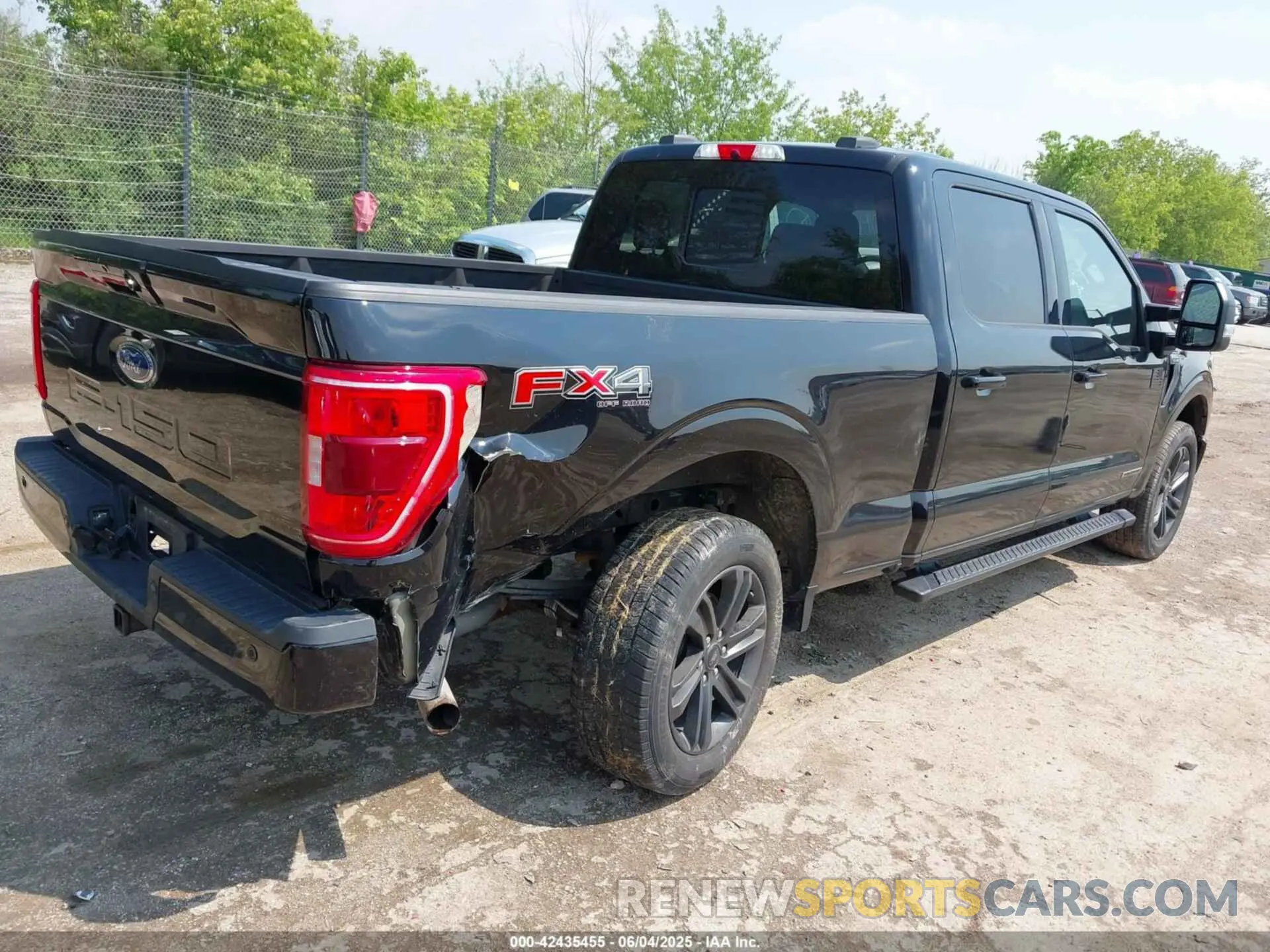4 Photograph of a damaged car 1FTFW1ED4MFD00170 FORD F-150 2021