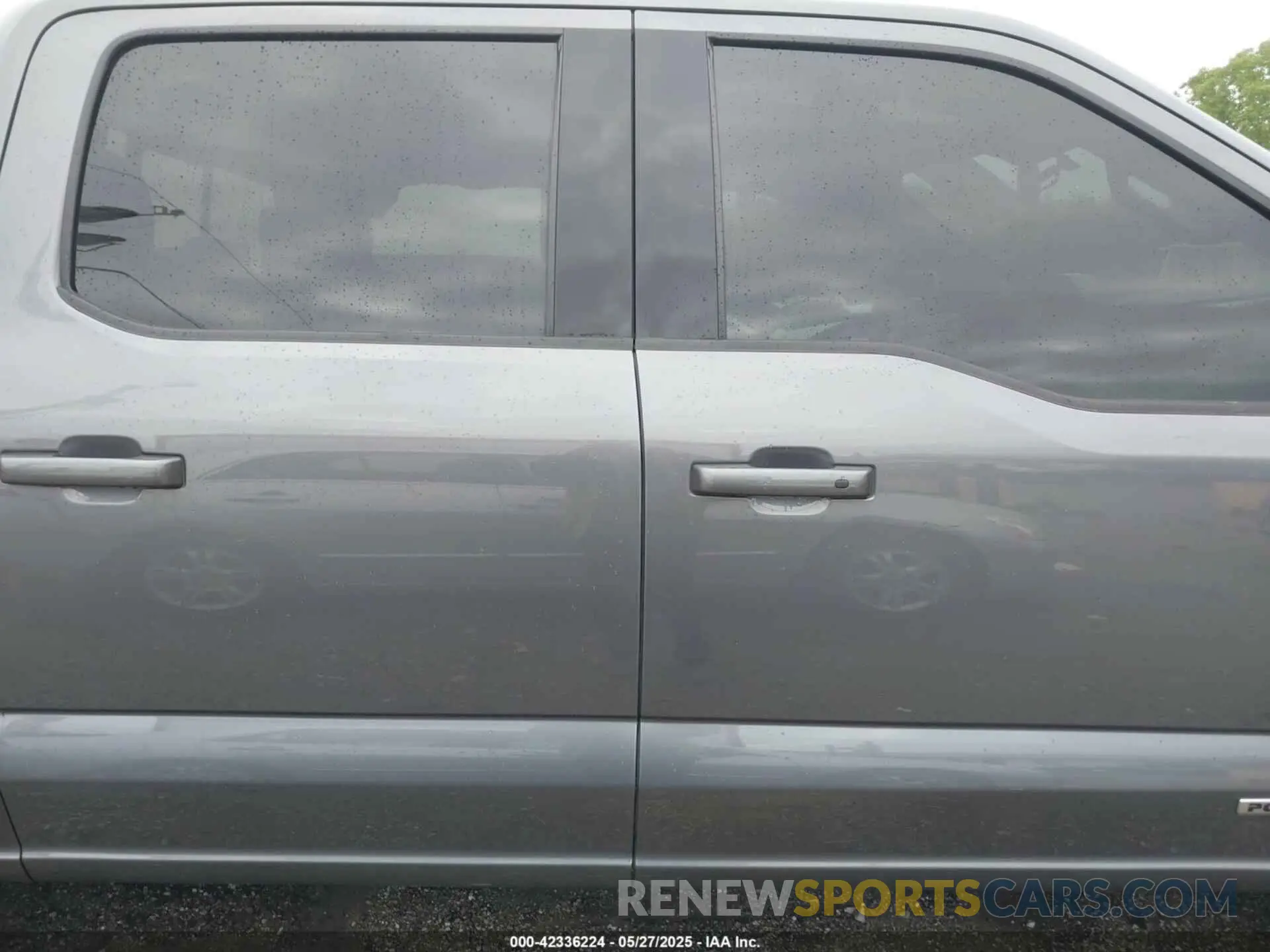 14 Photograph of a damaged car 1FTFW1ED7MFC02427 FORD F-150 2021