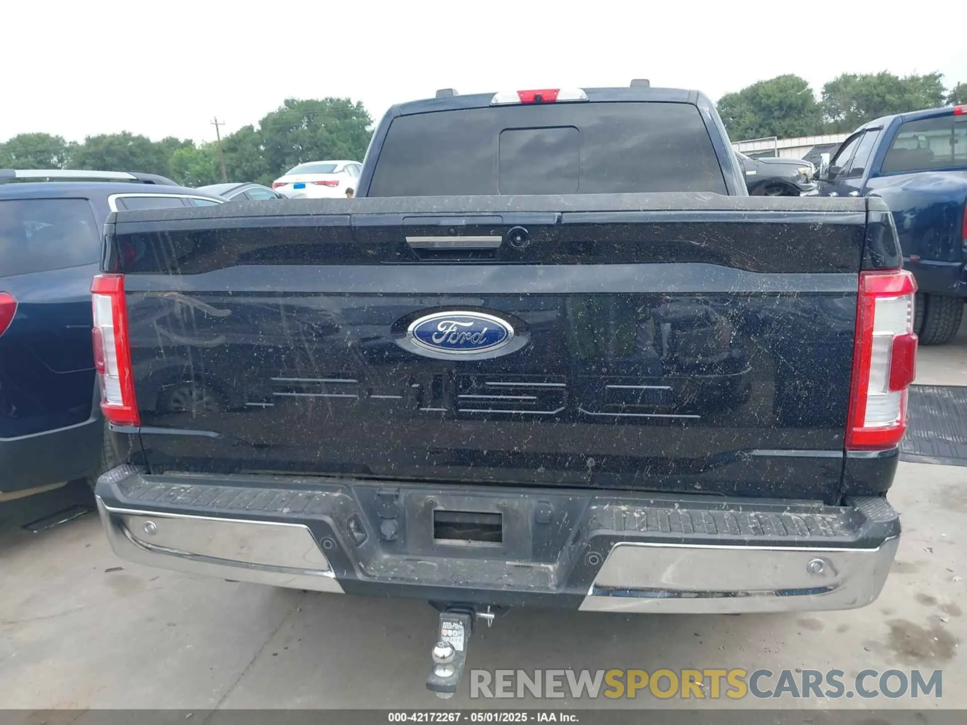16 Photograph of a damaged car 1FTFW1ED9MFB61685 FORD F-150 2021