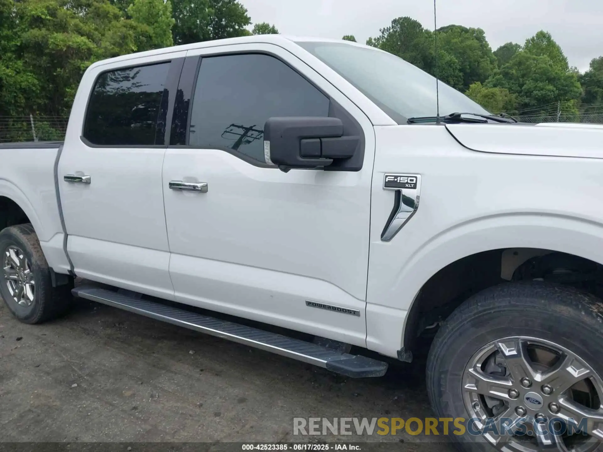 13 Photograph of a damaged car 1FTFW1EDXMFB34625 FORD F-150 2021