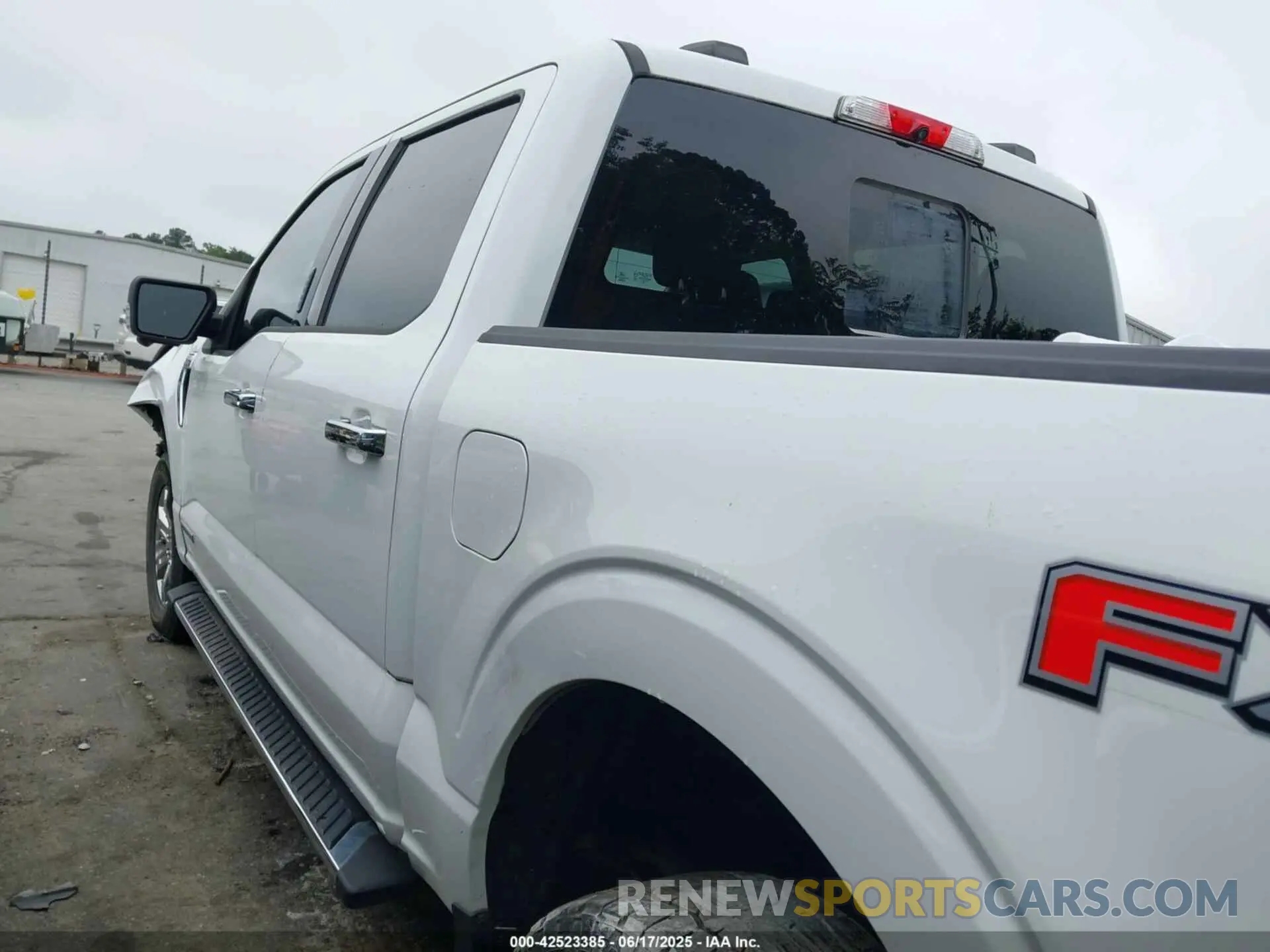 14 Photograph of a damaged car 1FTFW1EDXMFB34625 FORD F-150 2021