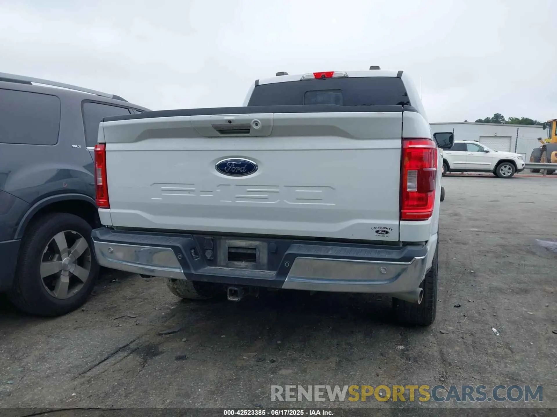 16 Photograph of a damaged car 1FTFW1EDXMFB34625 FORD F-150 2021