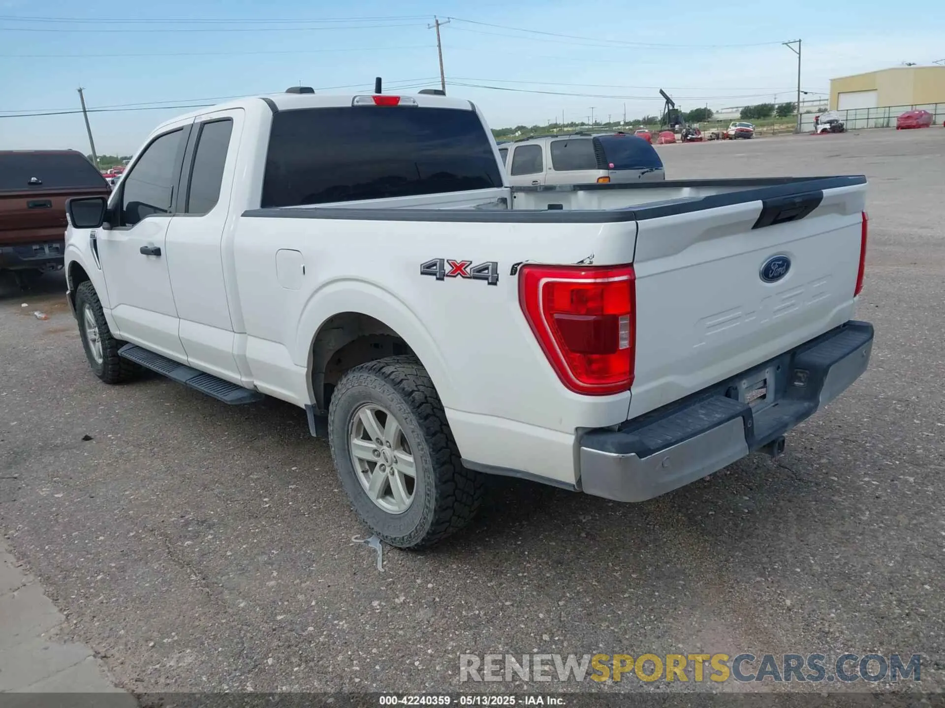 3 Photograph of a damaged car 1FTFX1E50MFB29732 FORD F-150 2021