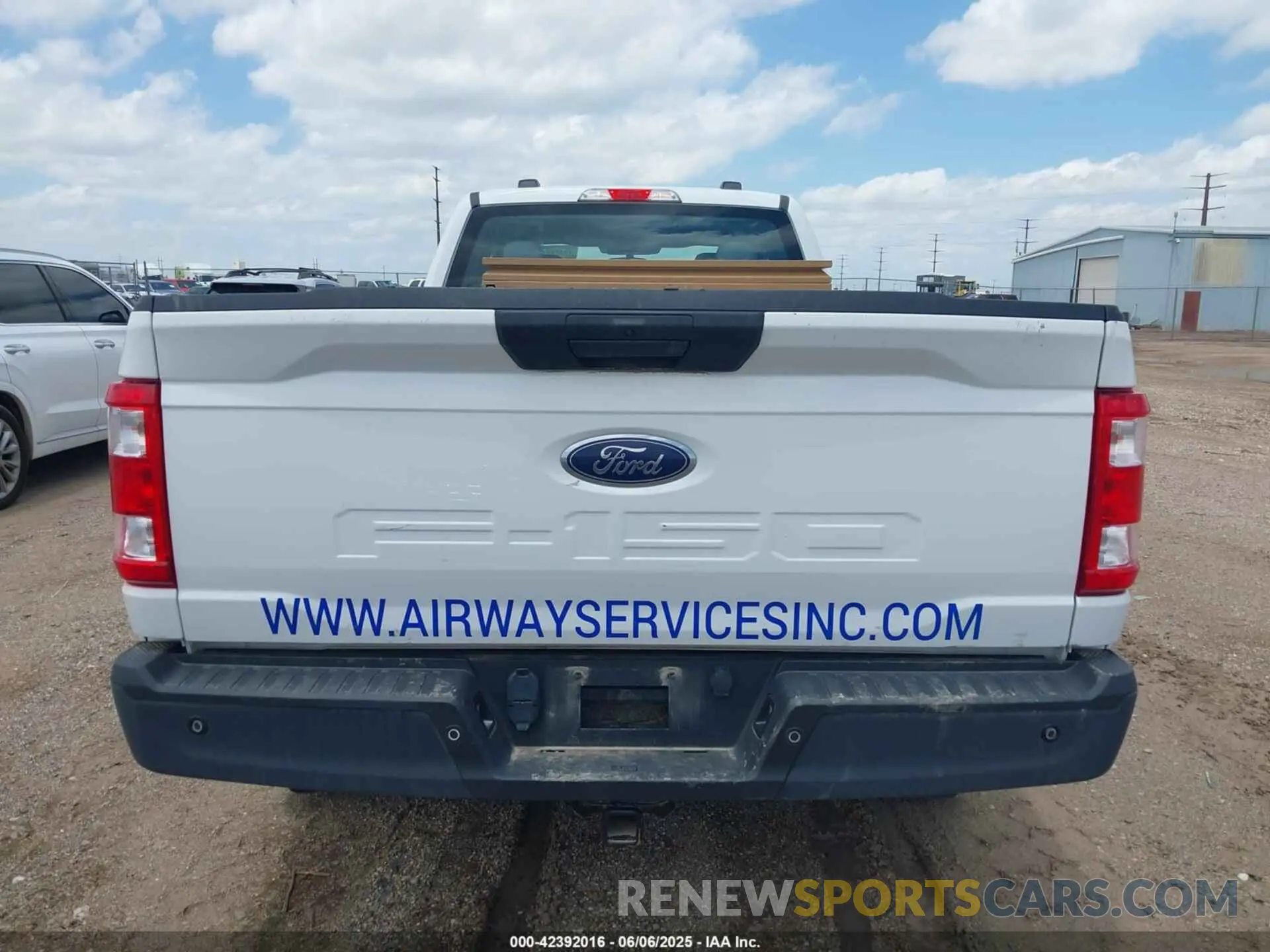 16 Photograph of a damaged car 1FTFX1E50MKE56297 FORD F-150 2021
