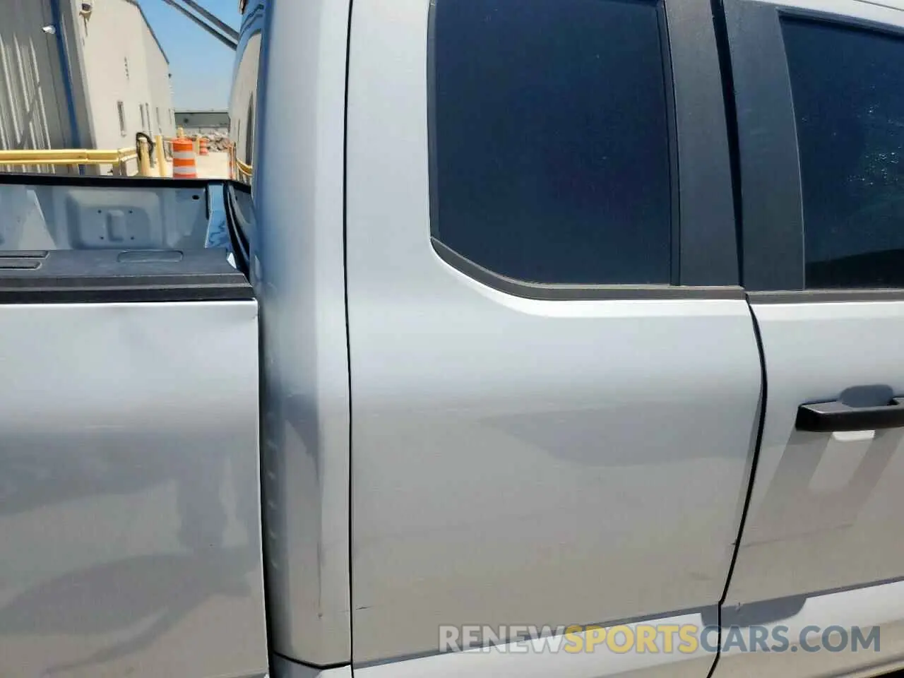 10 Photograph of a damaged car 1FTFX1E52MKE23477 FORD F-150 2021