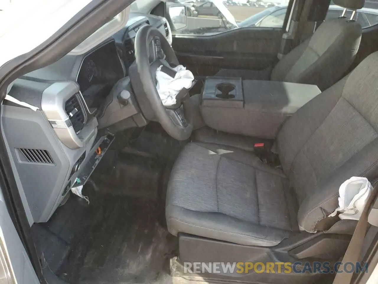 7 Photograph of a damaged car 1FTFX1E53MFA85712 FORD F-150 2021