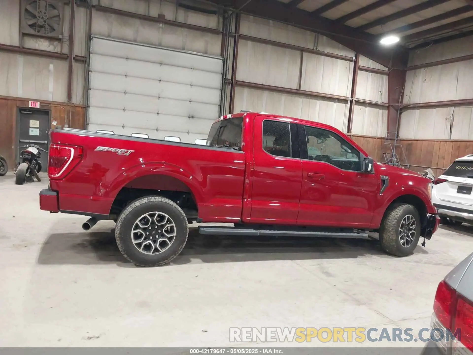 14 Photograph of a damaged car 1FTFX1E55MFA44207 FORD F-150 2021