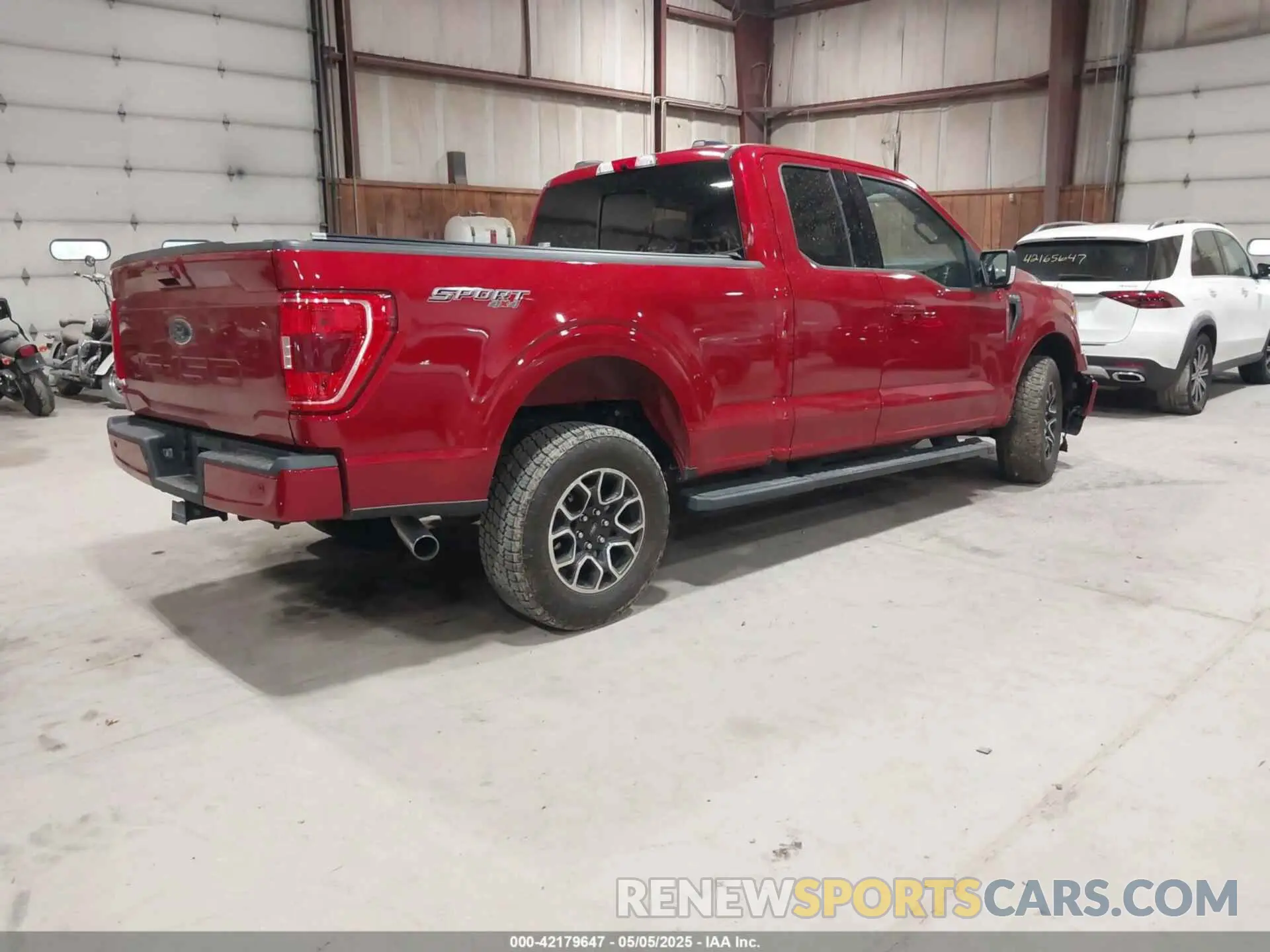 4 Photograph of a damaged car 1FTFX1E55MFA44207 FORD F-150 2021
