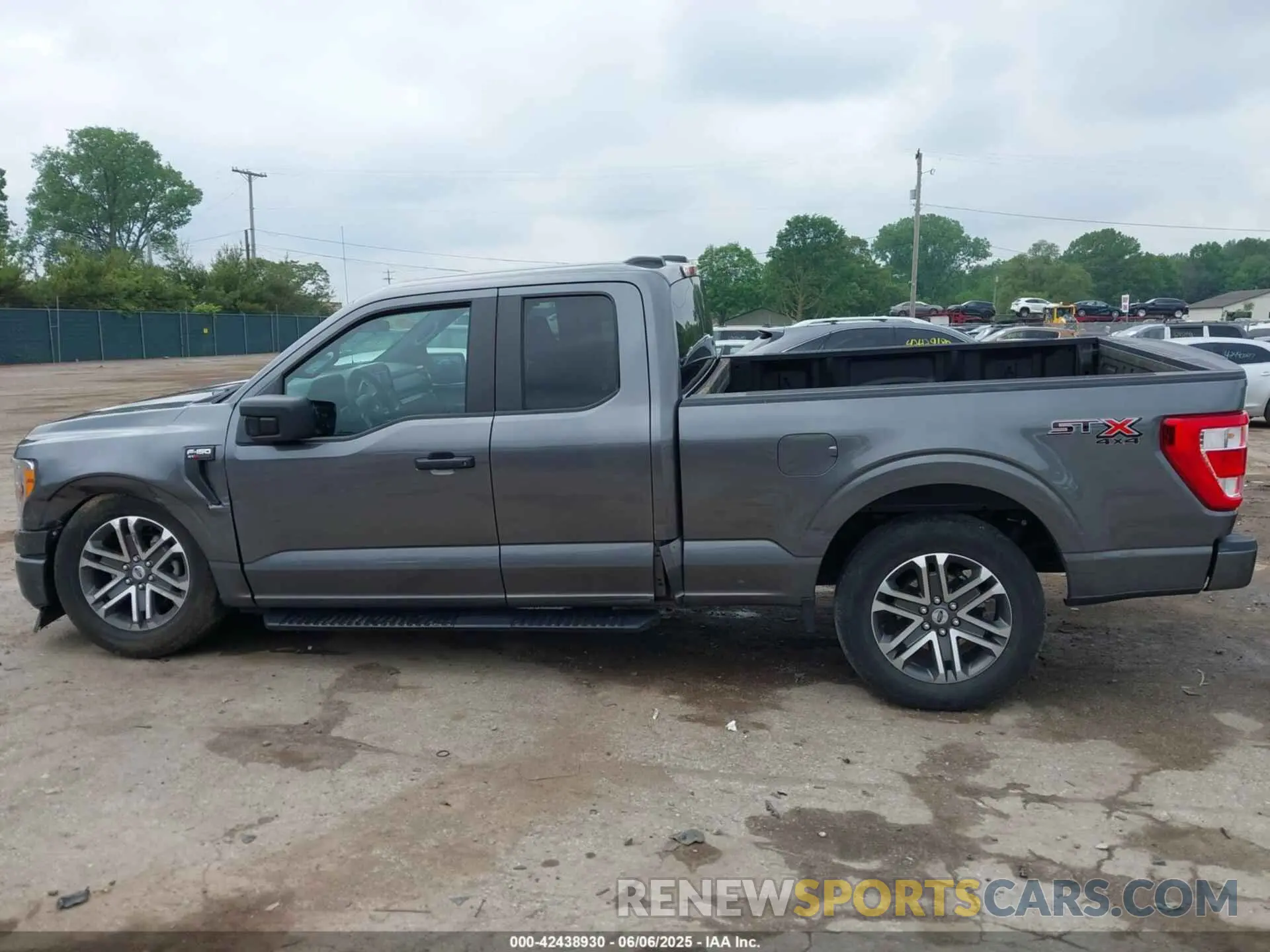 14 Photograph of a damaged car 1FTFX1E57MFA23102 FORD F-150 2021