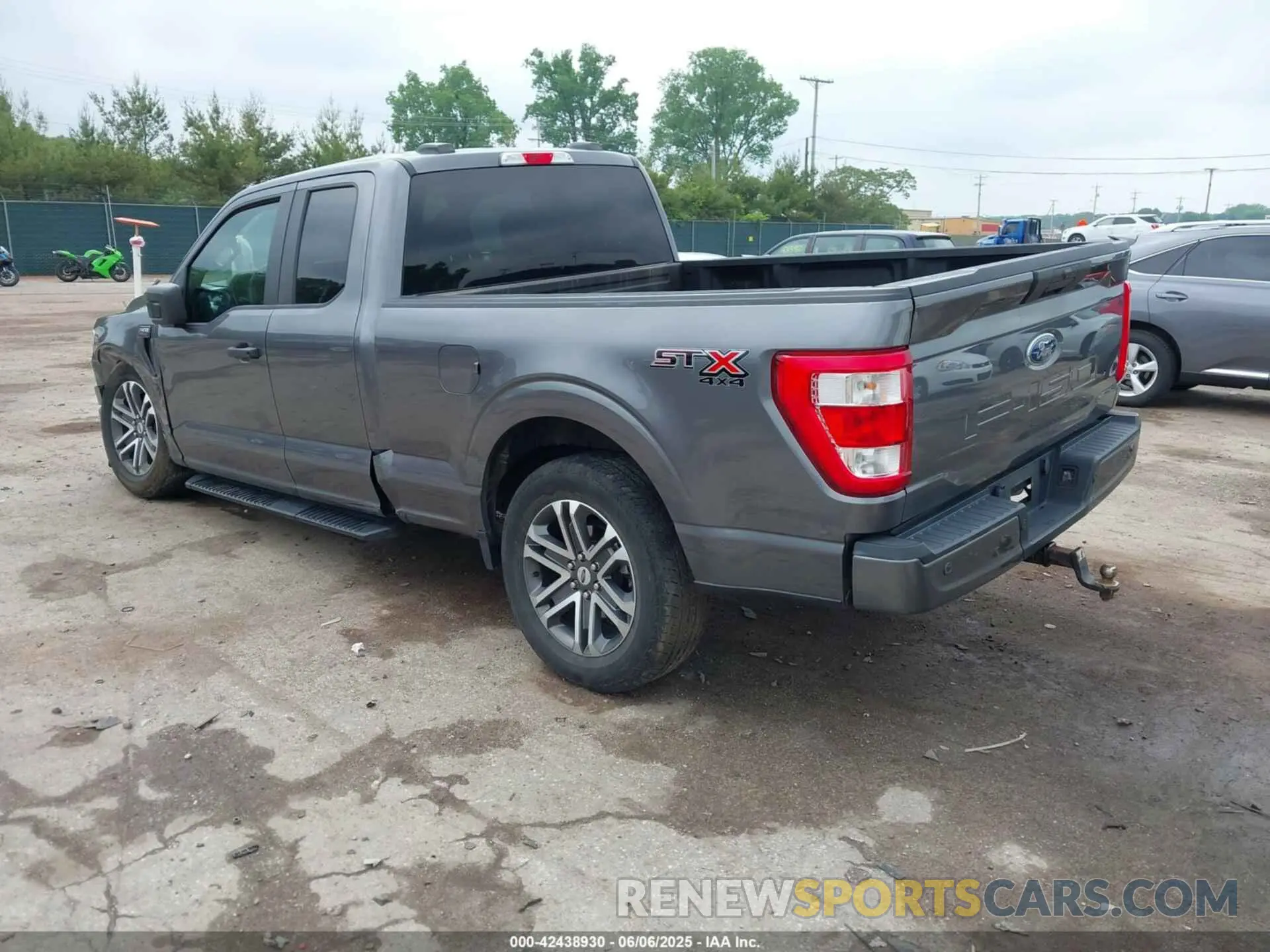 3 Photograph of a damaged car 1FTFX1E57MFA23102 FORD F-150 2021