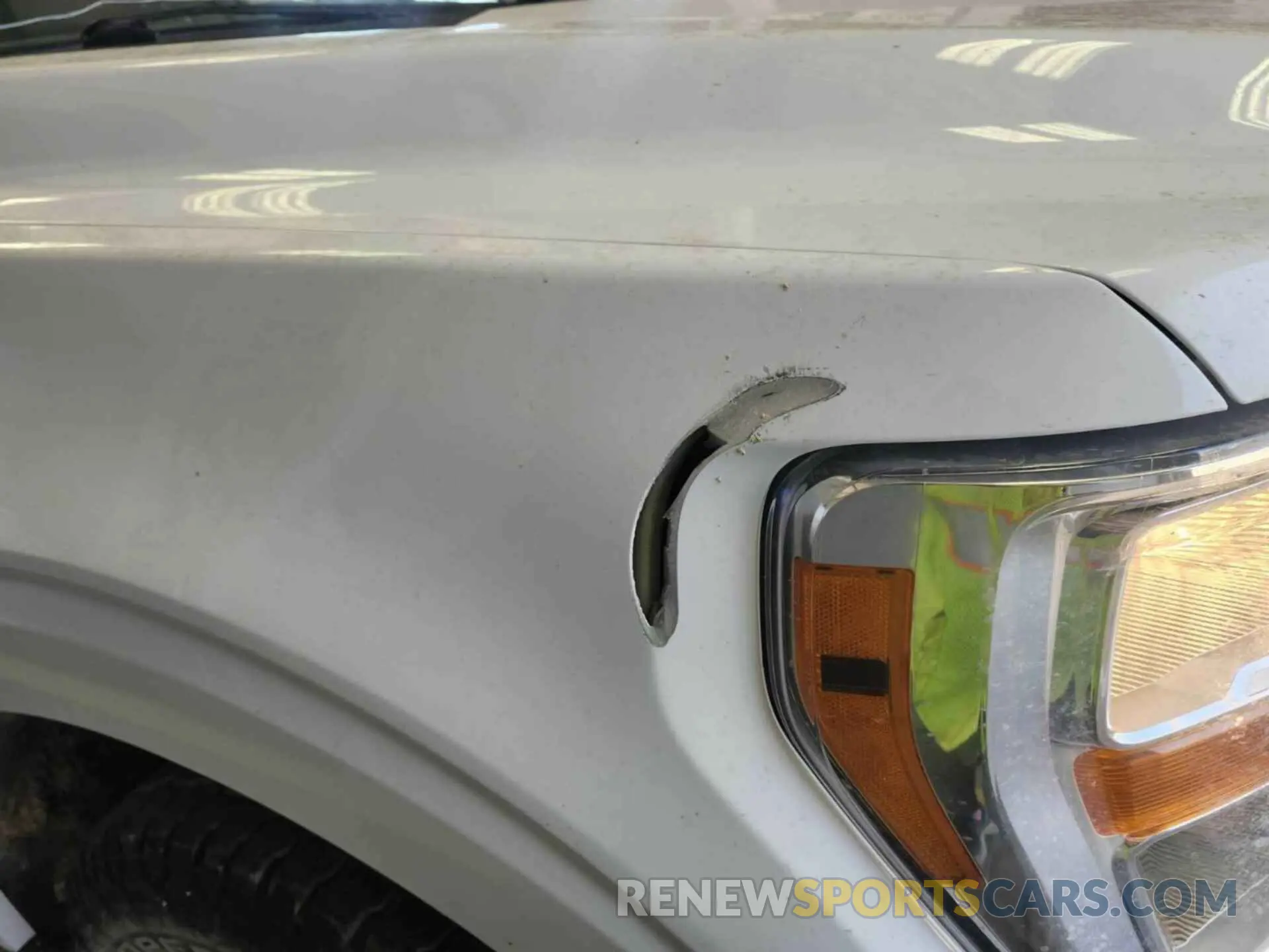 23 Photograph of a damaged car 1FTFX1E57MKE25032 FORD F-150 2021