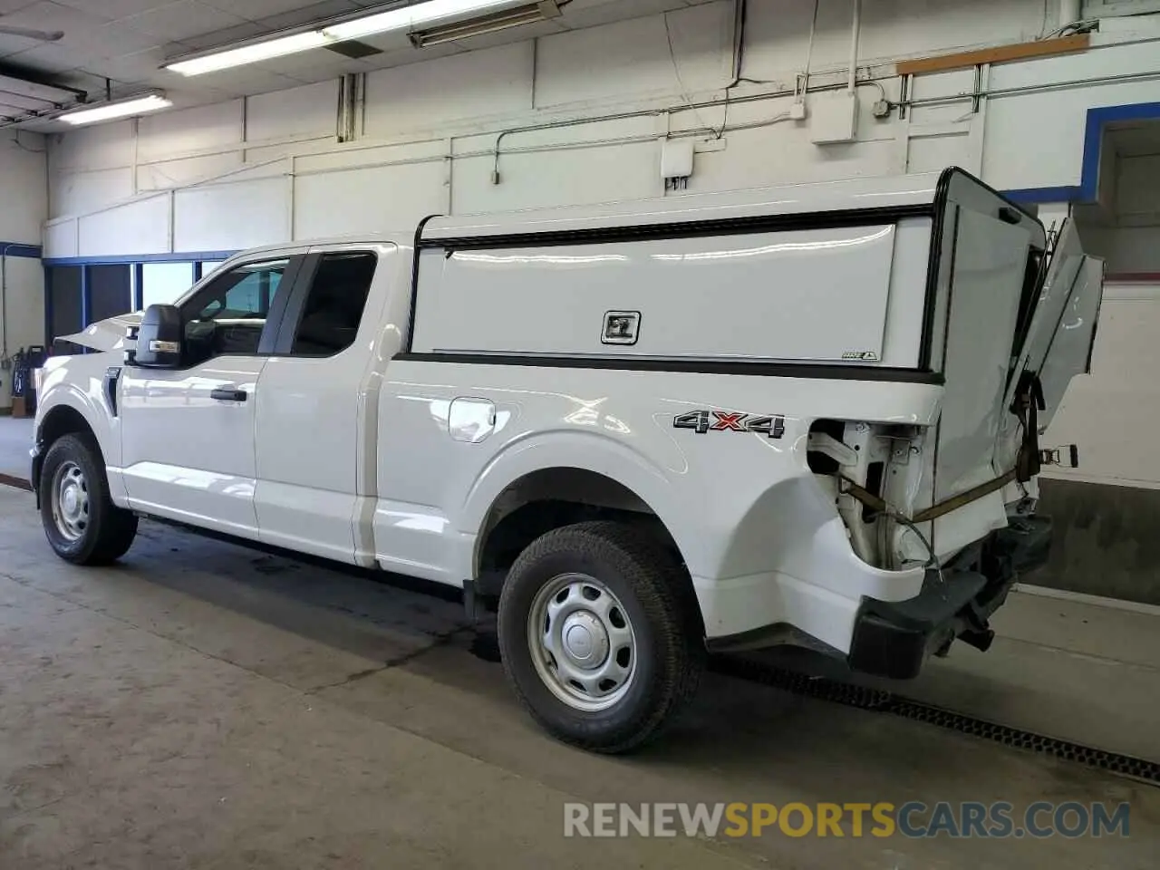 2 Photograph of a damaged car 1FTFX1E57MKE48925 FORD F-150 2021