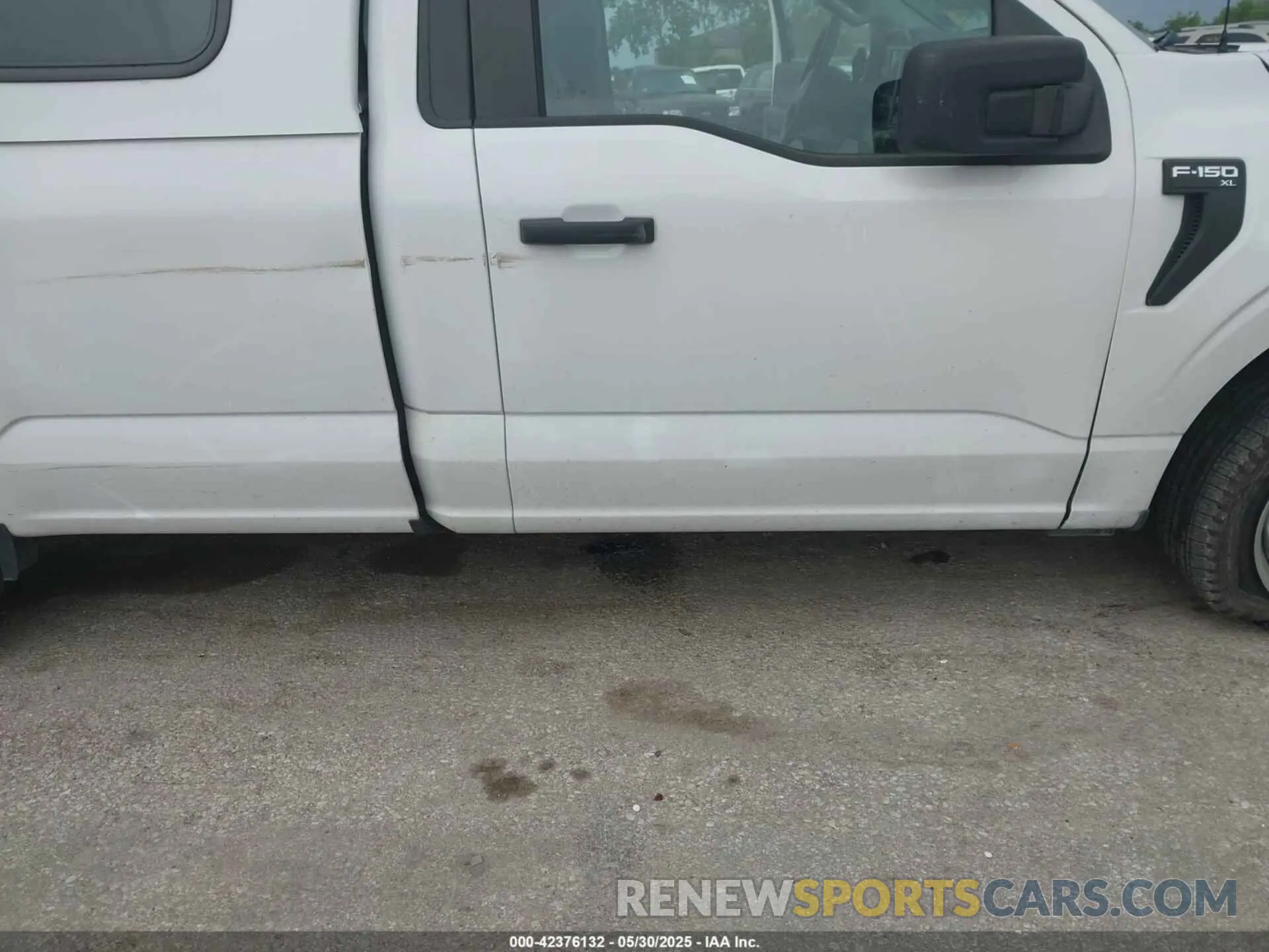18 Photograph of a damaged car 1FTMF1CB6MKD46745 FORD F-150 2021