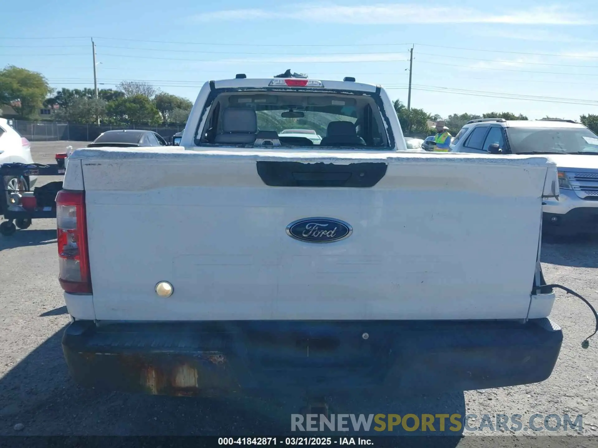 17 Photograph of a damaged car 1FTMF1CBXMKE33693 FORD F-150 2021