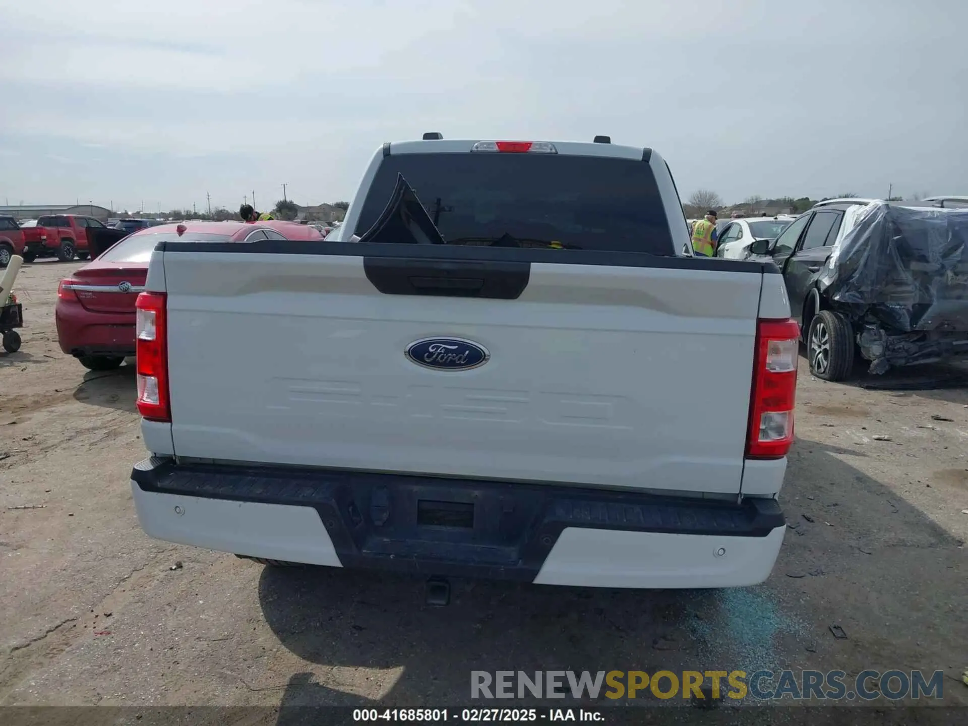 17 Photograph of a damaged car 1FTEW1C59NFA19555 FORD F-150 2022