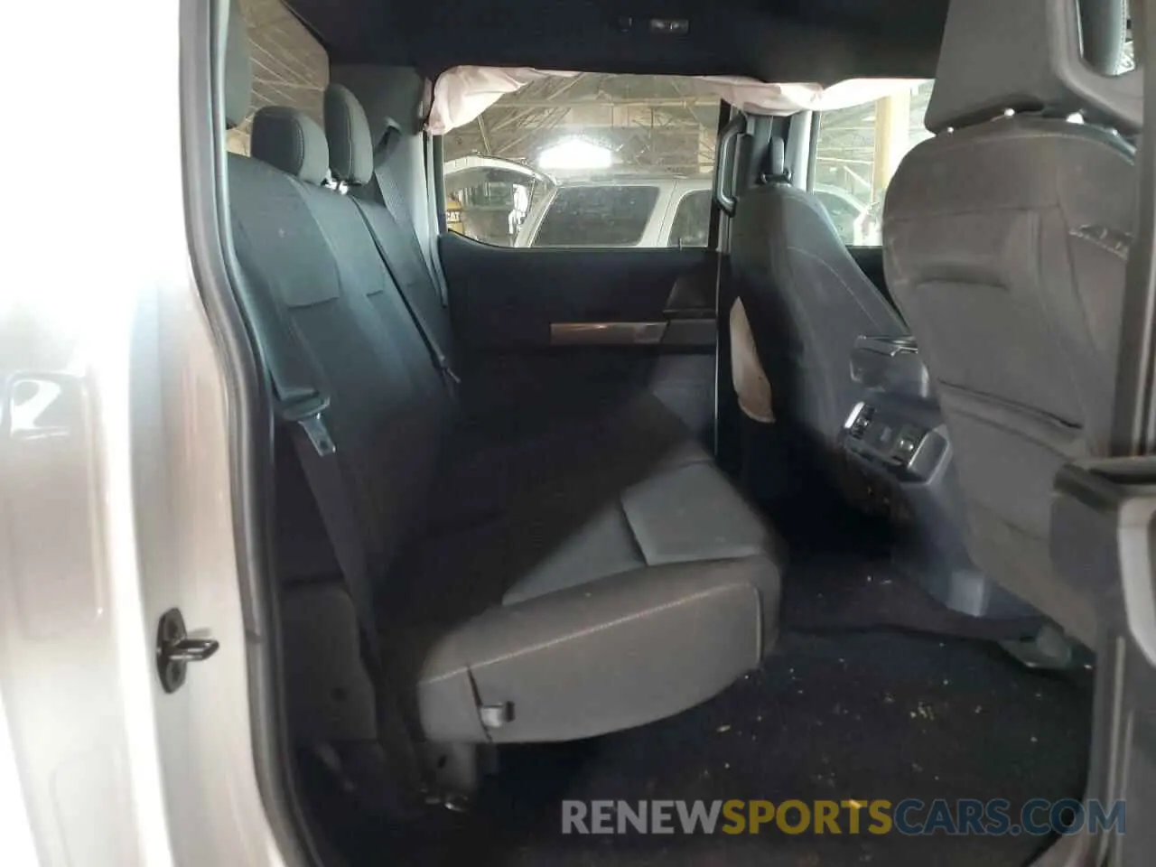 10 Photograph of a damaged car 1FTEW1C86NFC27015 FORD F-150 2022
