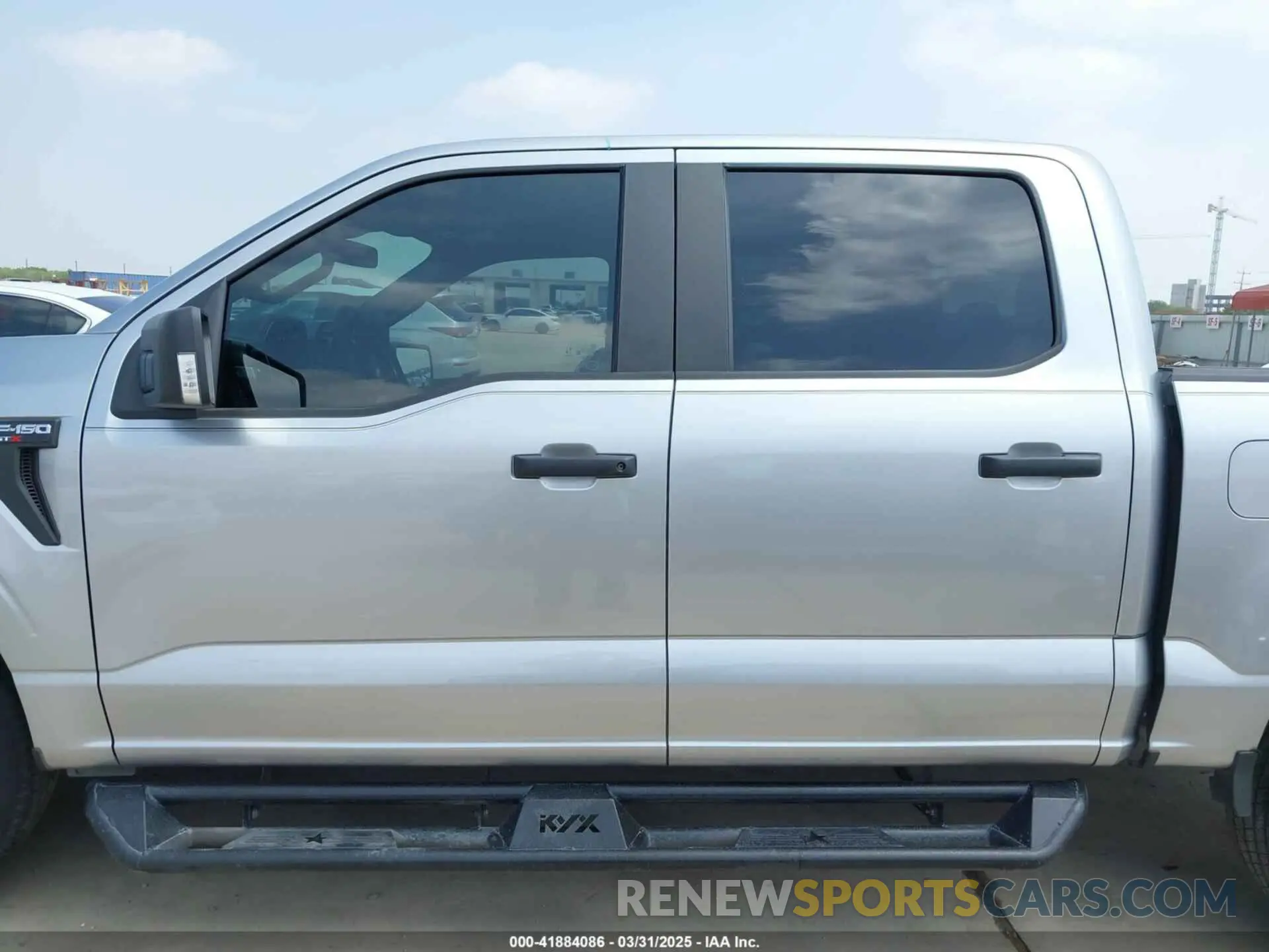 14 Photograph of a damaged car 1FTEW1CP3NFA27197 FORD F-150 2022