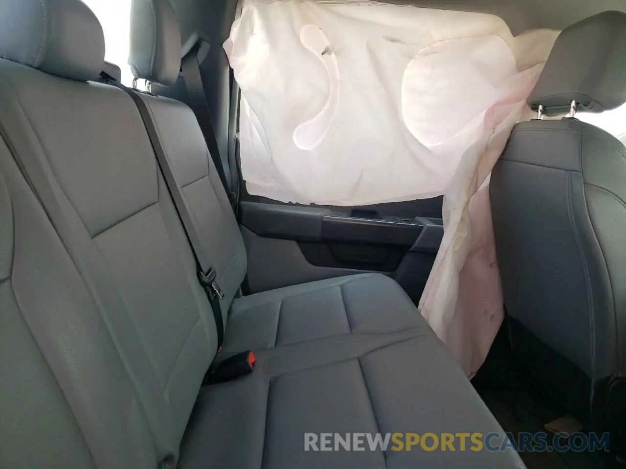 10 Photograph of a damaged car 1FTEW1CP6NFA80704 FORD F-150 2022