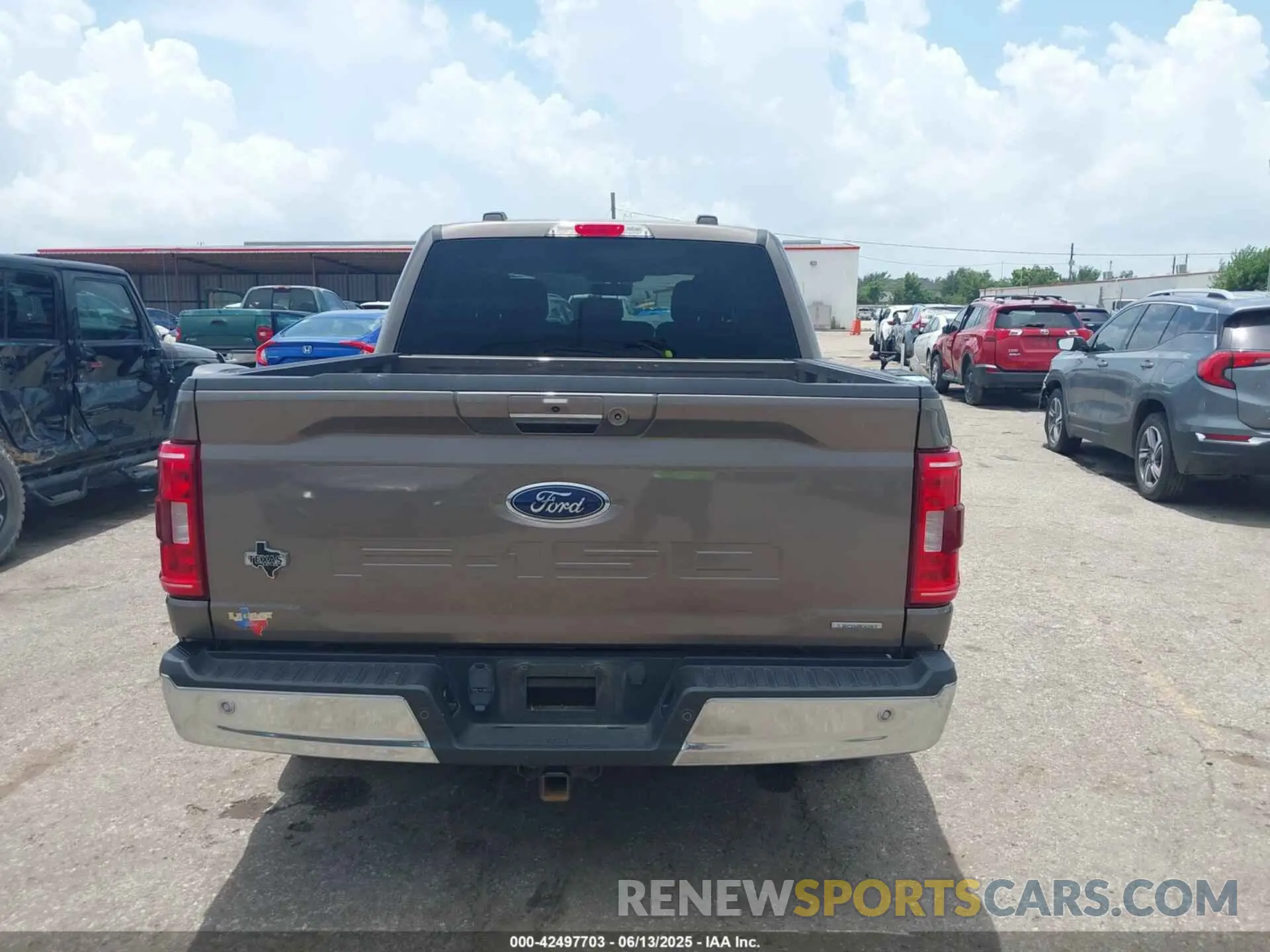 17 Photograph of a damaged car 1FTEW1CP8NFA27857 FORD F-150 2022