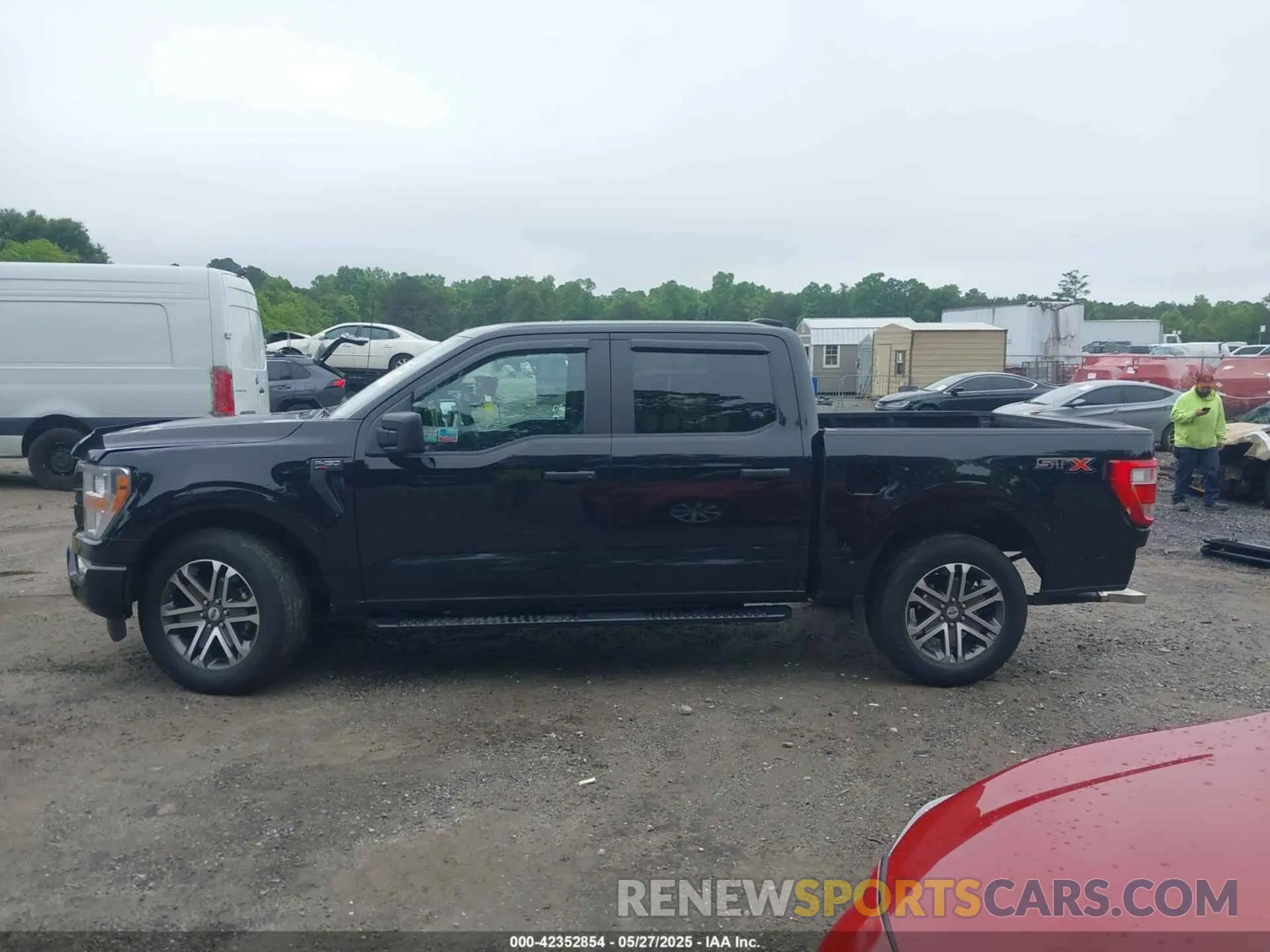 15 Photograph of a damaged car 1FTEW1CP8NFB78472 FORD F-150 2022