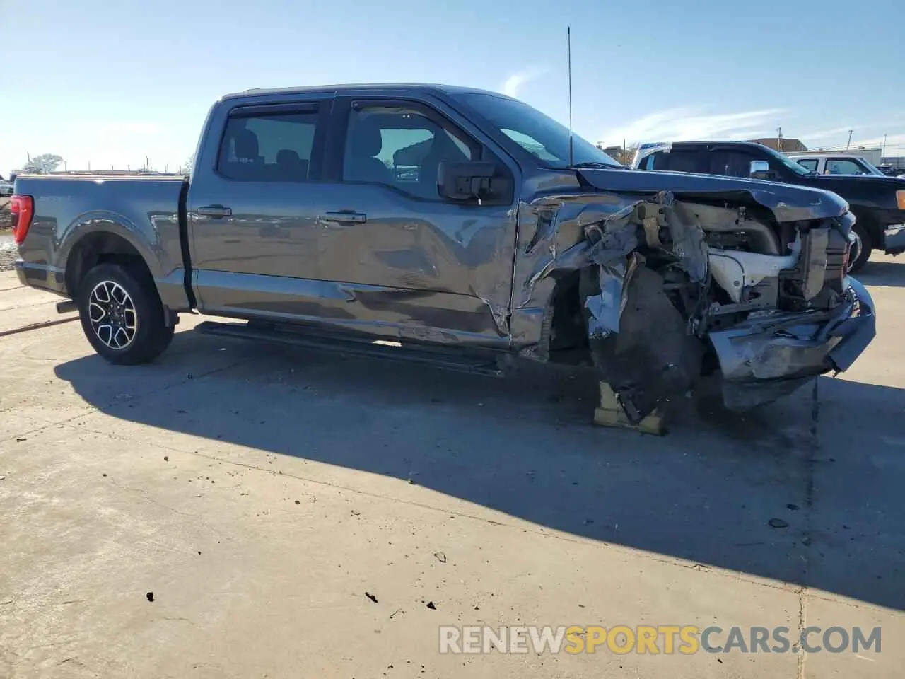 4 Photograph of a damaged car 1FTEW1CP8NKE46024 FORD F-150 2022
