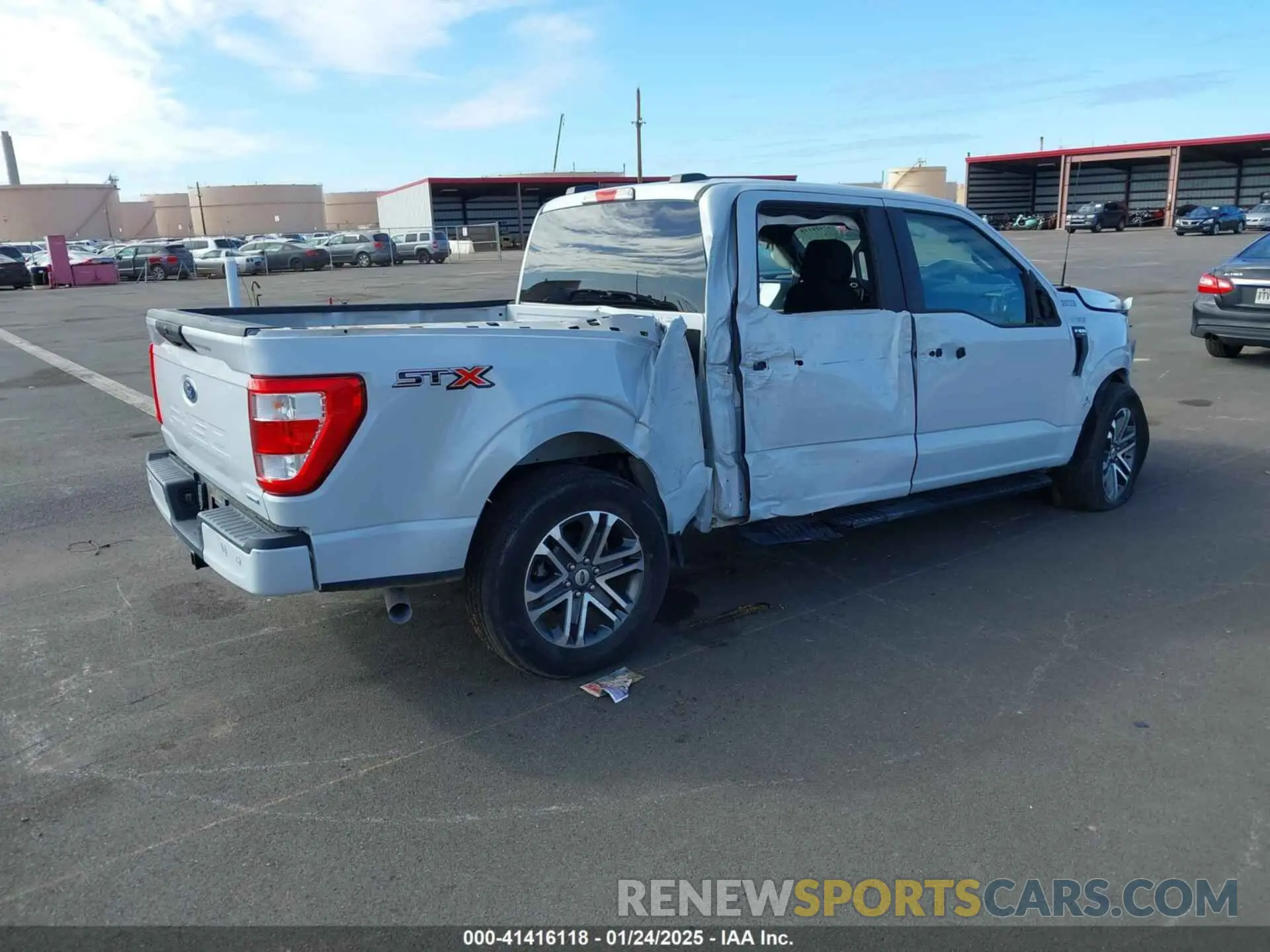 4 Photograph of a damaged car 1FTEW1CPXNKD77711 FORD F-150 2022