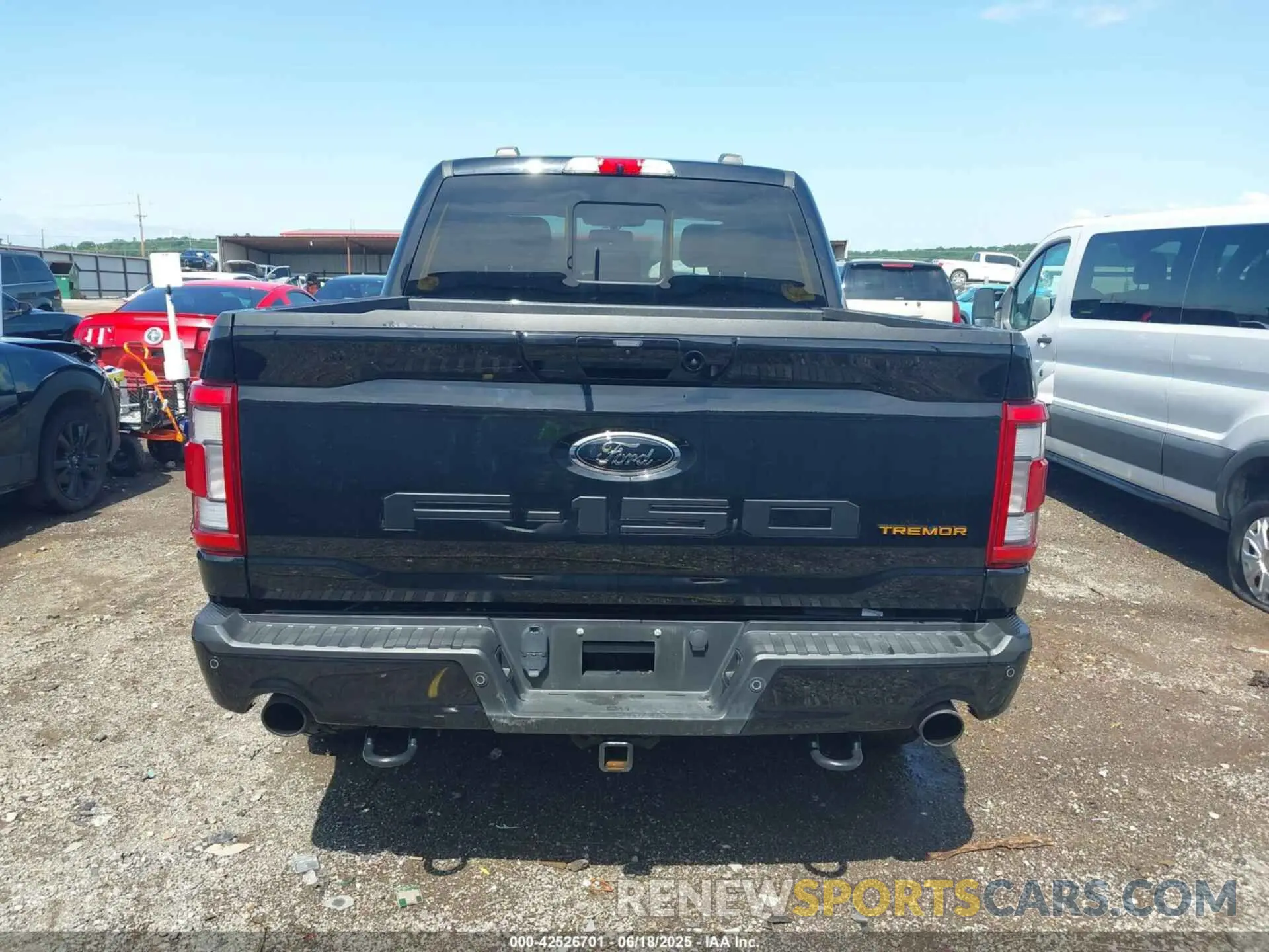 17 Photograph of a damaged car 1FTEW1E83NFB98179 FORD F-150 2022