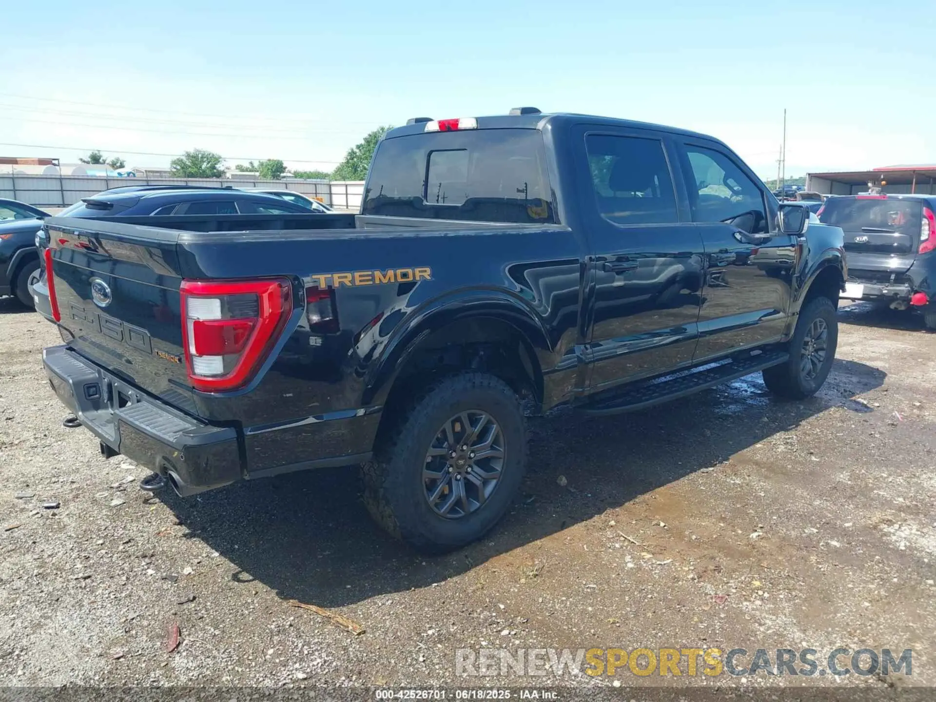 4 Photograph of a damaged car 1FTEW1E83NFB98179 FORD F-150 2022