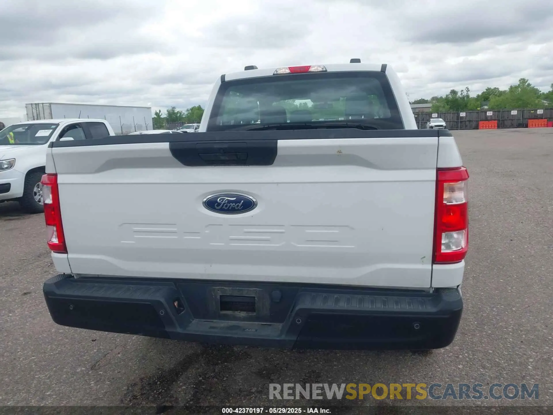16 Photograph of a damaged car 1FTEW1EB1NKE43208 FORD F-150 2022