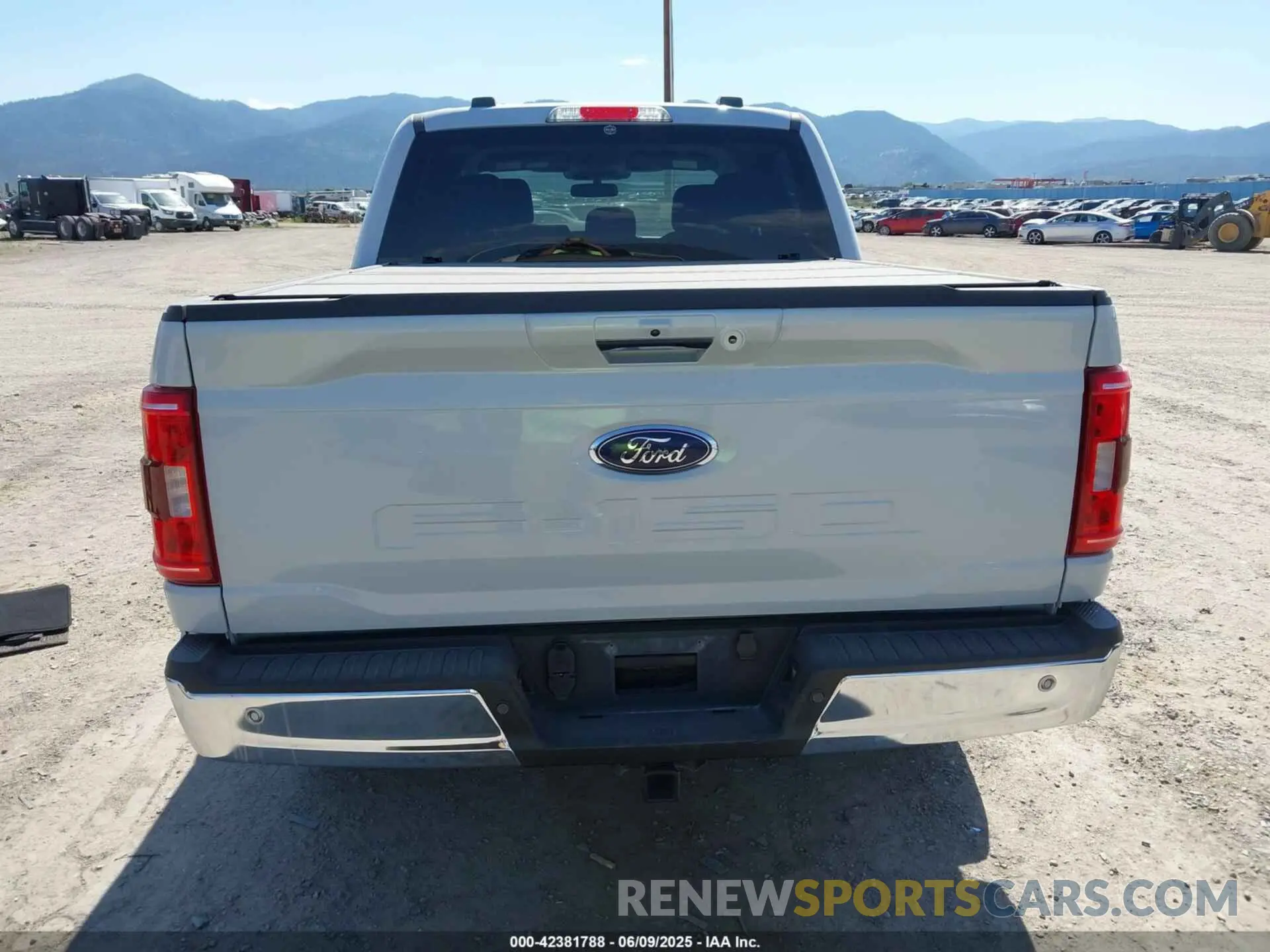16 Photograph of a damaged car 1FTEW1EBXNKD42720 FORD F-150 2022
