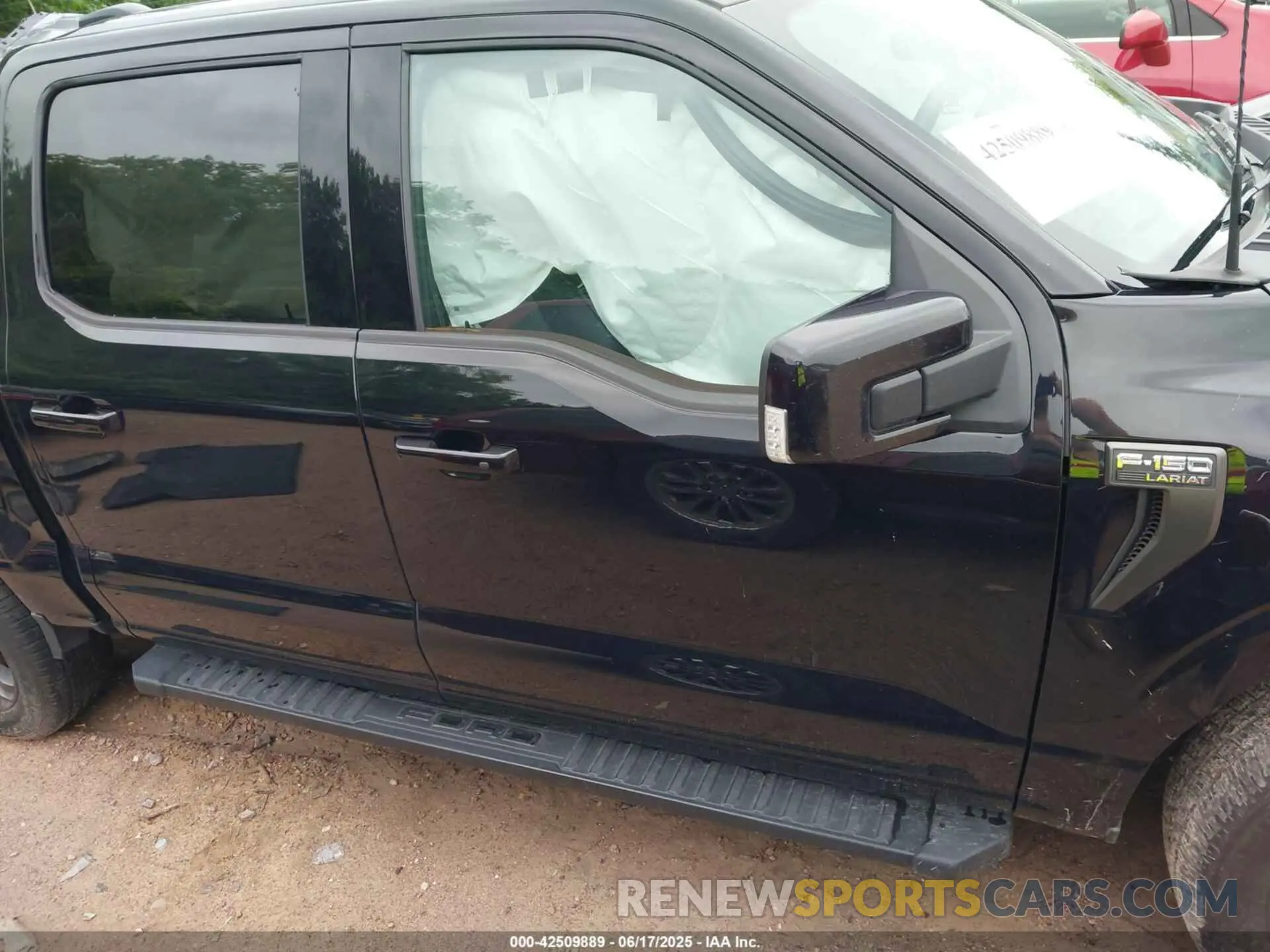 13 Photograph of a damaged car 1FTEW1EP1NFA32508 FORD F-150 2022