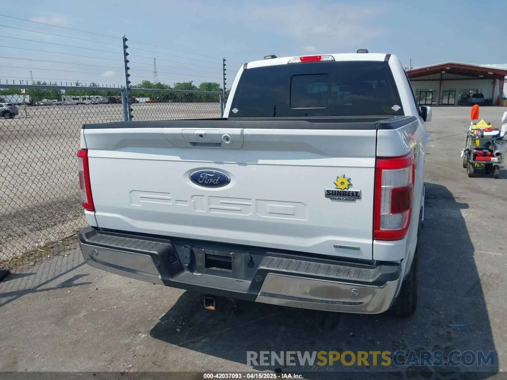 16 Photograph of a damaged car 1FTEW1EP1NKE36822 FORD F-150 2022