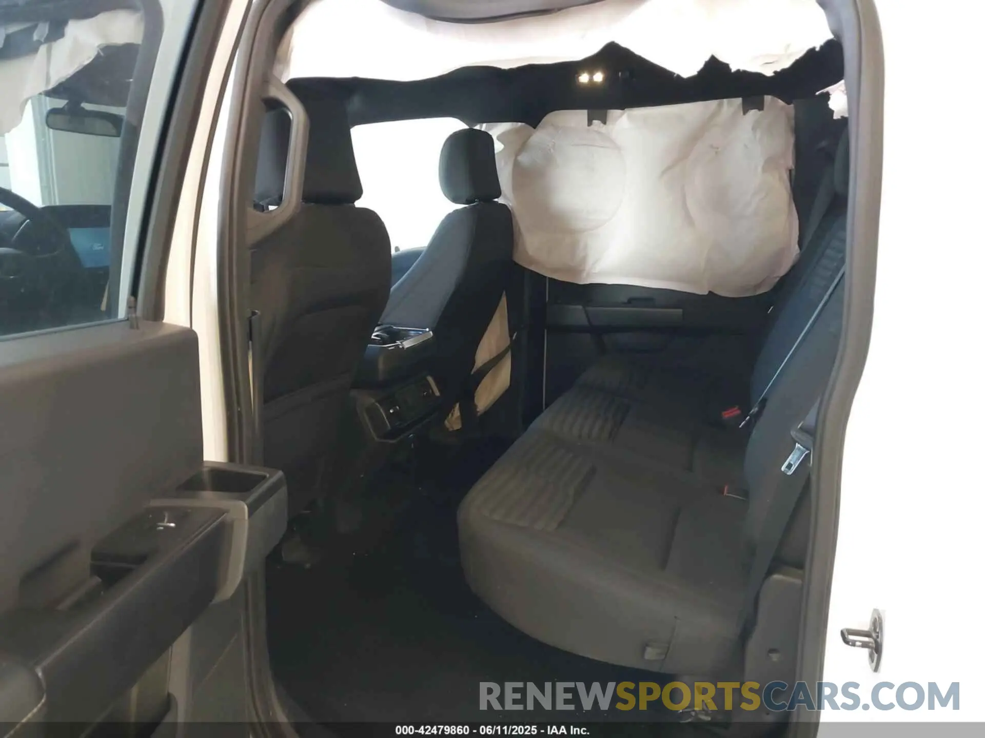 8 Photograph of a damaged car 1FTEW1EP2NFA70958 FORD F-150 2022