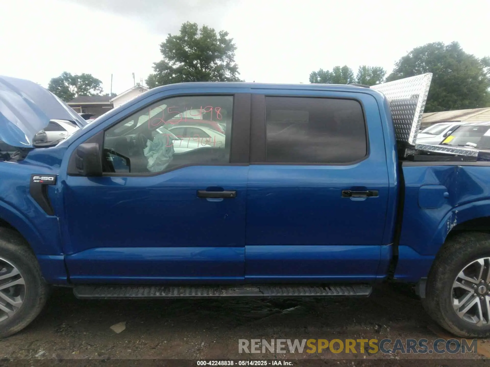 14 Photograph of a damaged car 1FTEW1EP3NKD77904 FORD F-150 2022