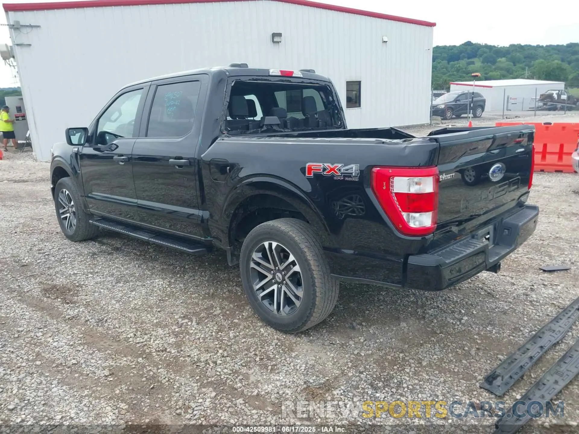 3 Photograph of a damaged car 1FTEW1EP4NKD33765 FORD F-150 2022