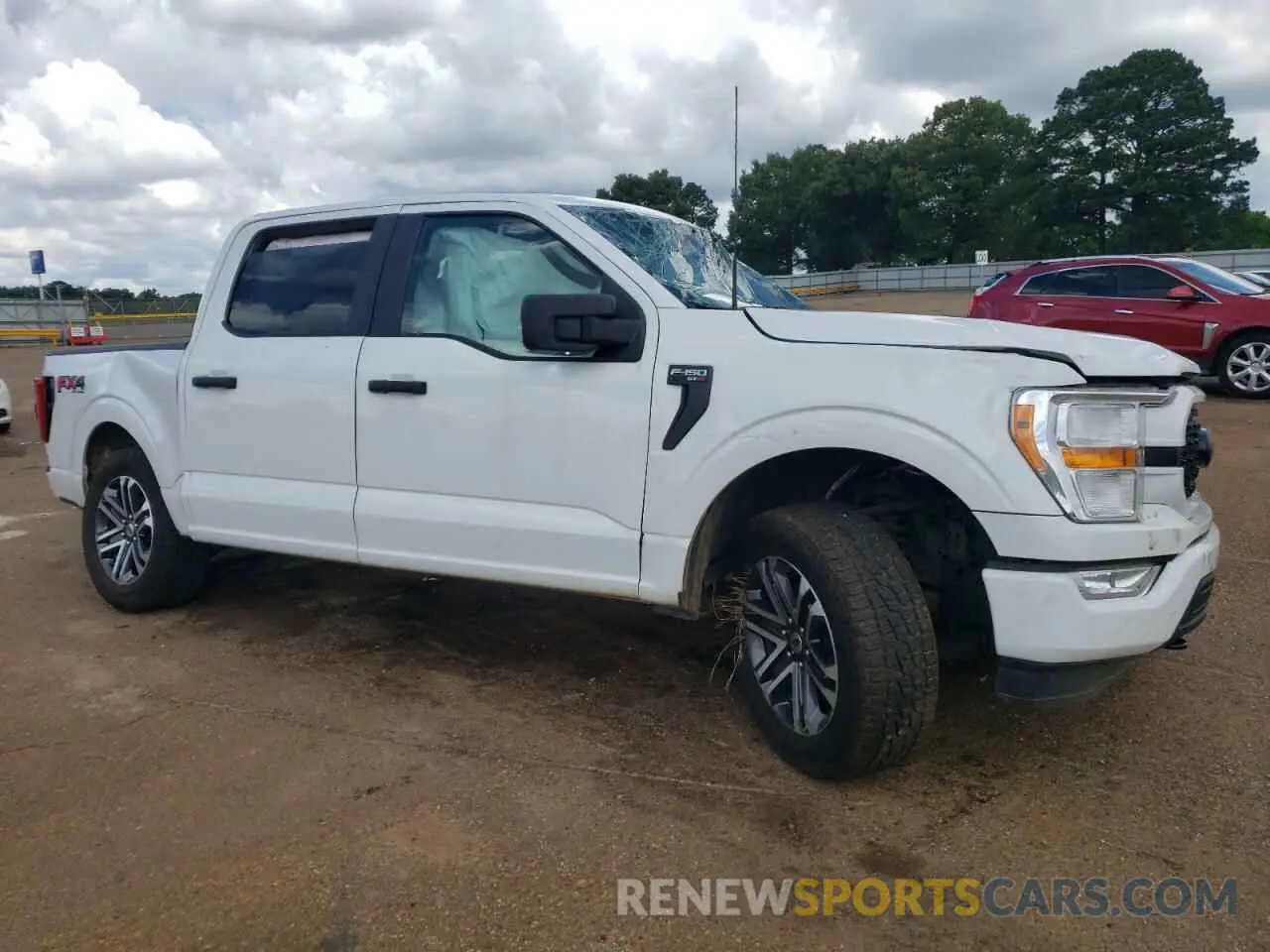 4 Photograph of a damaged car 1FTEW1EP4NKD37962 FORD F-150 2022