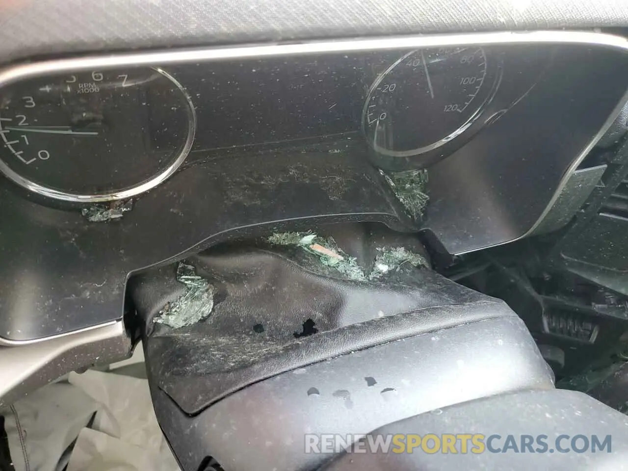 9 Photograph of a damaged car 1FTEW1EP5NKE03502 FORD F-150 2022