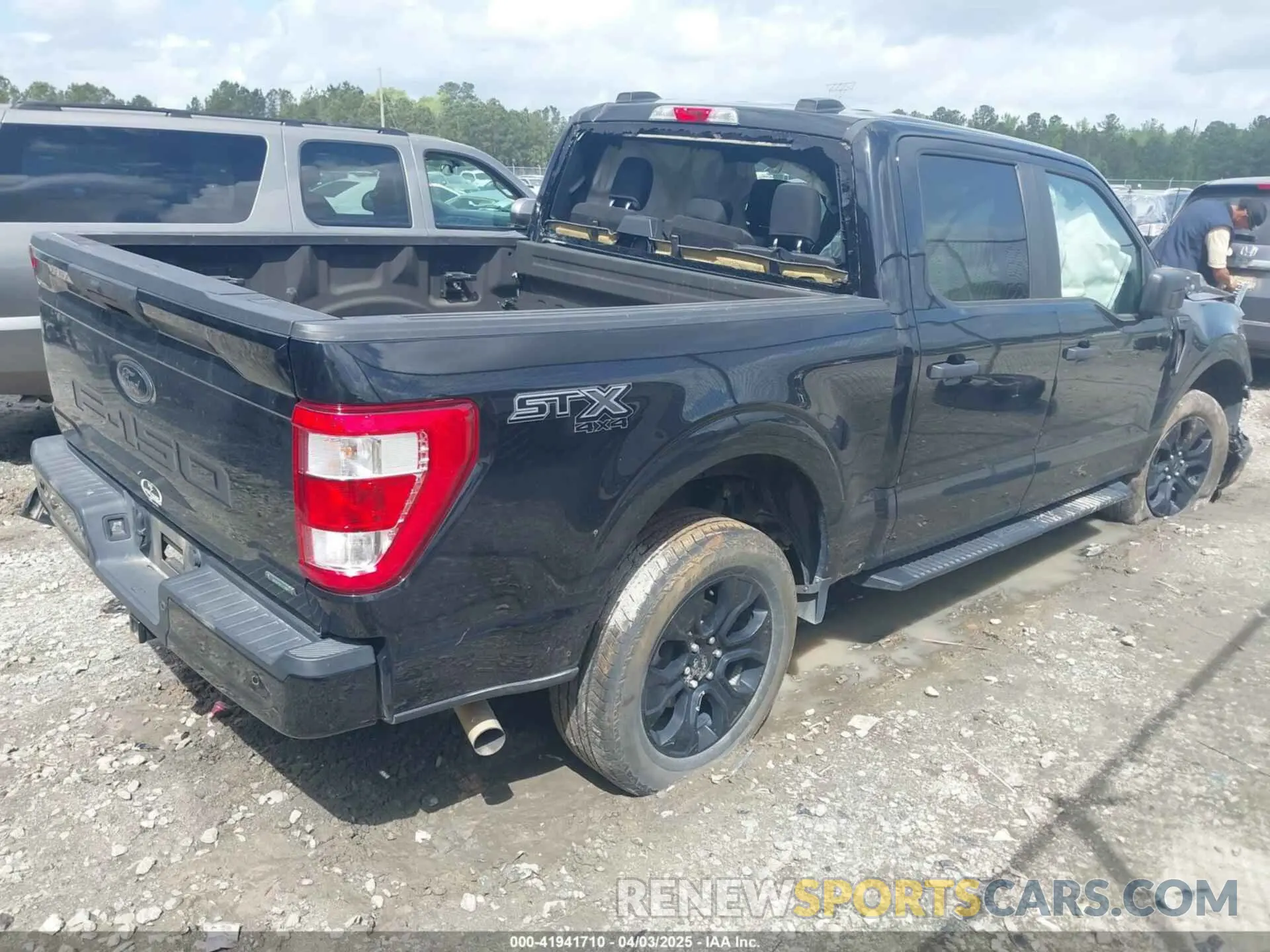 4 Photograph of a damaged car 1FTEW1EP6NFA92347 FORD F-150 2022