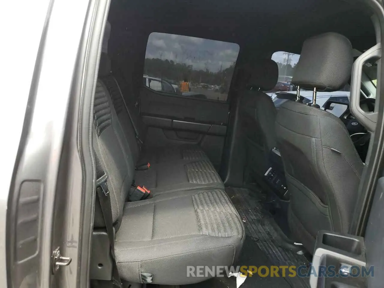 10 Photograph of a damaged car 1FTEW1EP7NFA44775 FORD F-150 2022