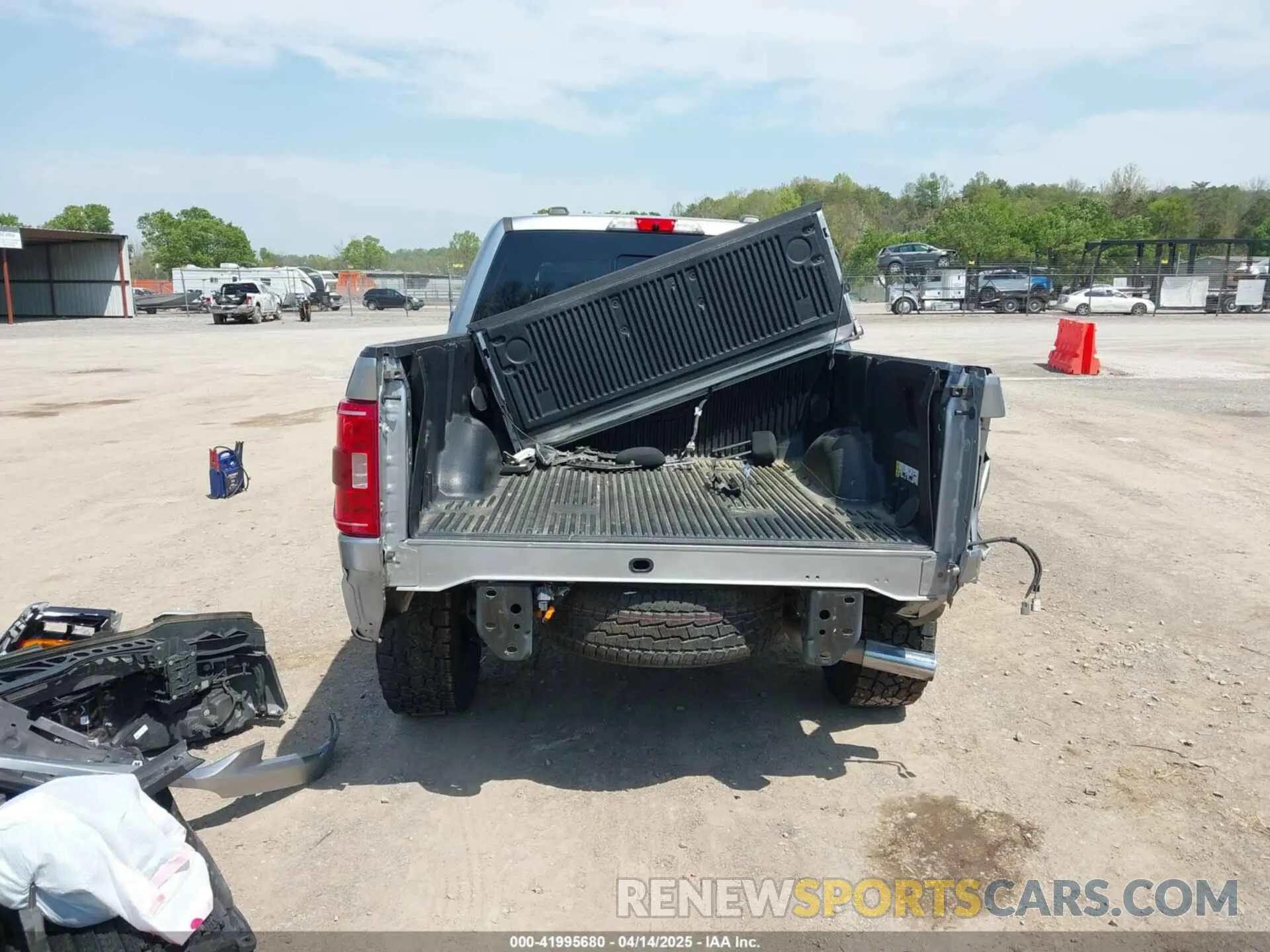 16 Photograph of a damaged car 1FTEW1EP7NFA46090 FORD F-150 2022