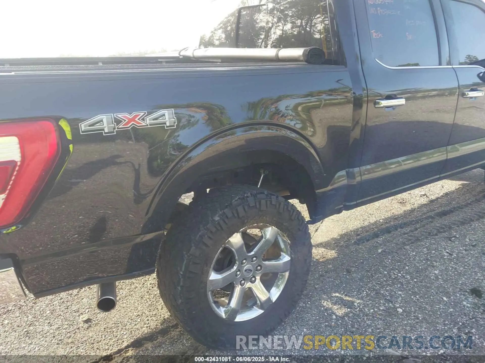 6 Photograph of a damaged car 1FTEW1EP7NFA79459 FORD F-150 2022